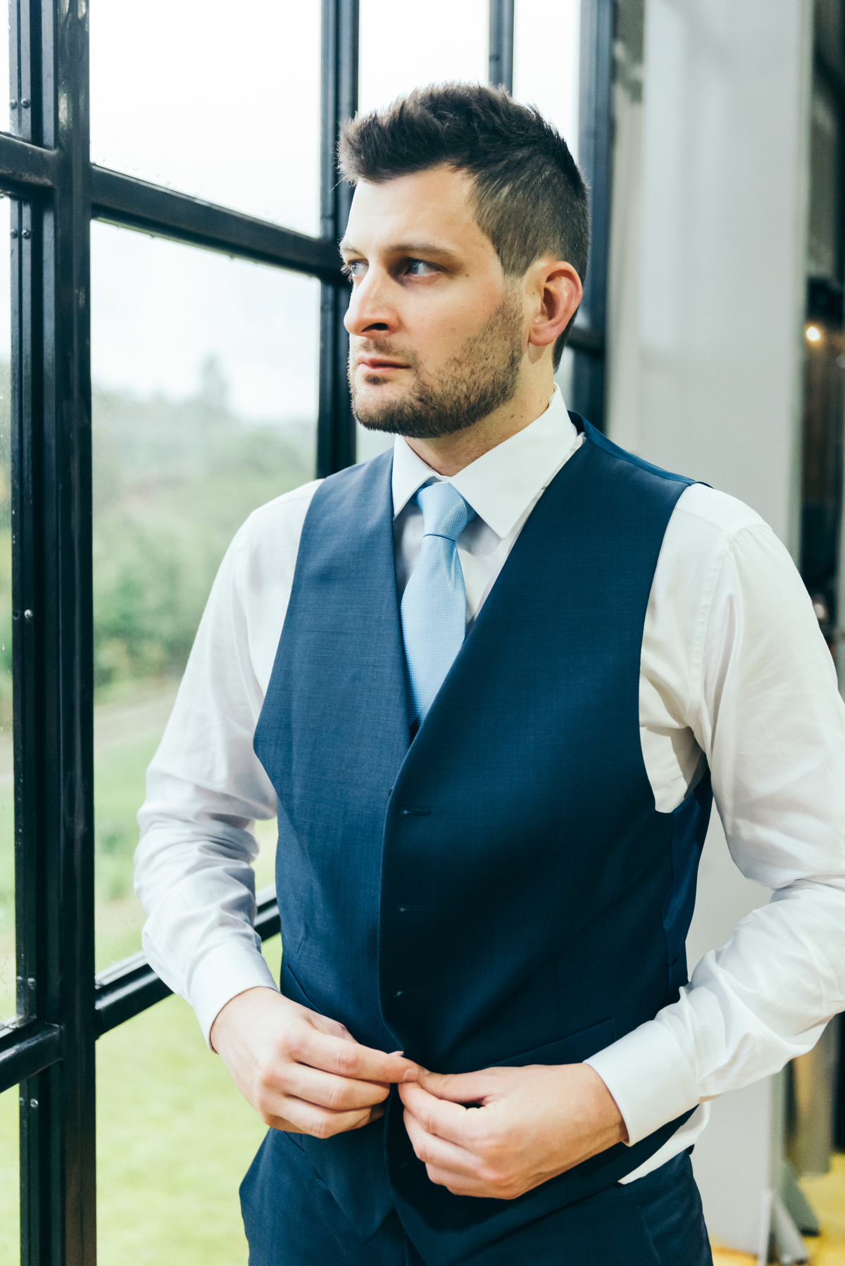 daniela radavelli fotógrafa na serra gaucha vestido de noiva making of noivo casamento carlos barbosa