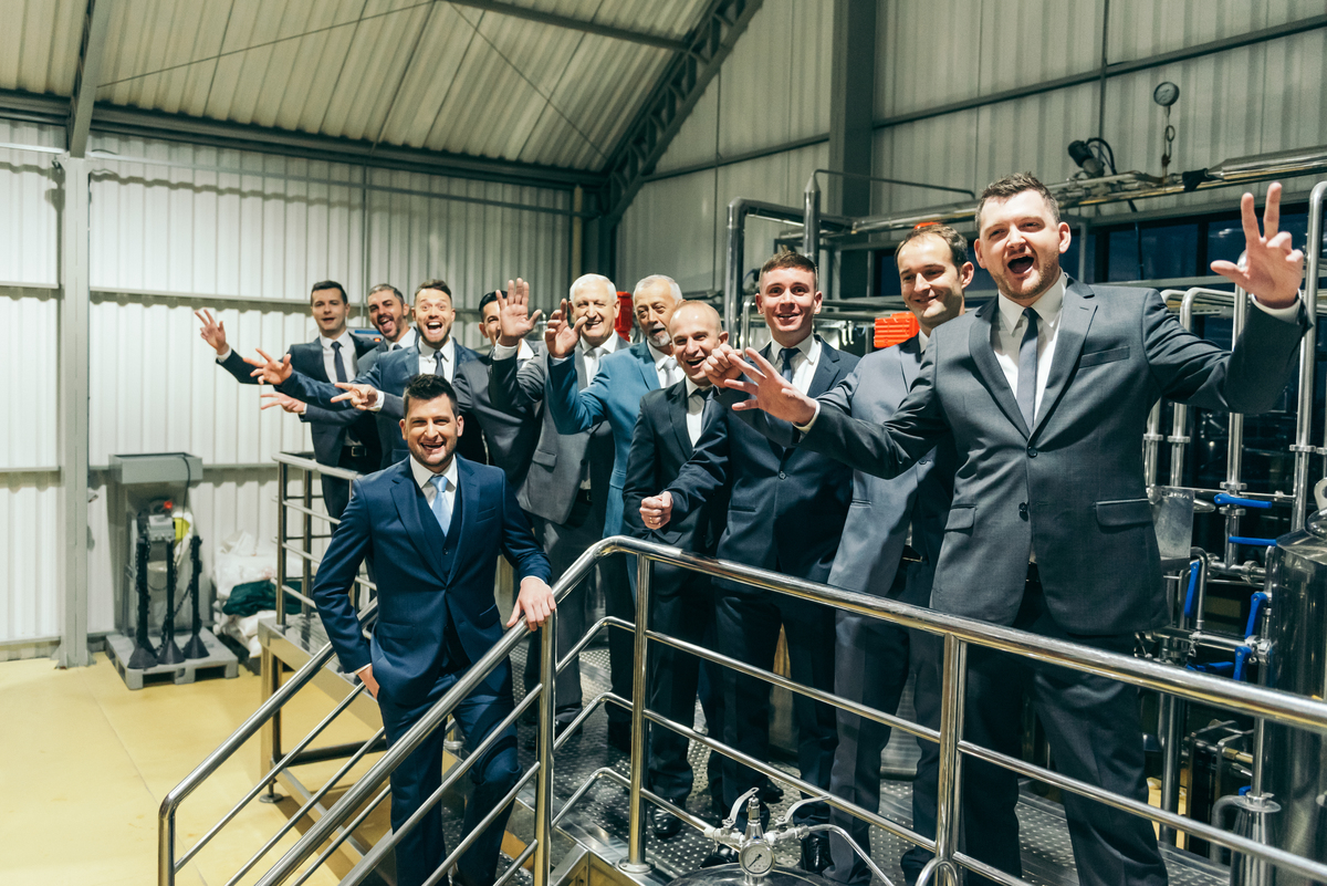 daniela radavelli fotógrafa na serra gaucha vestido de noiva making of noivo casamento carlos barbosa