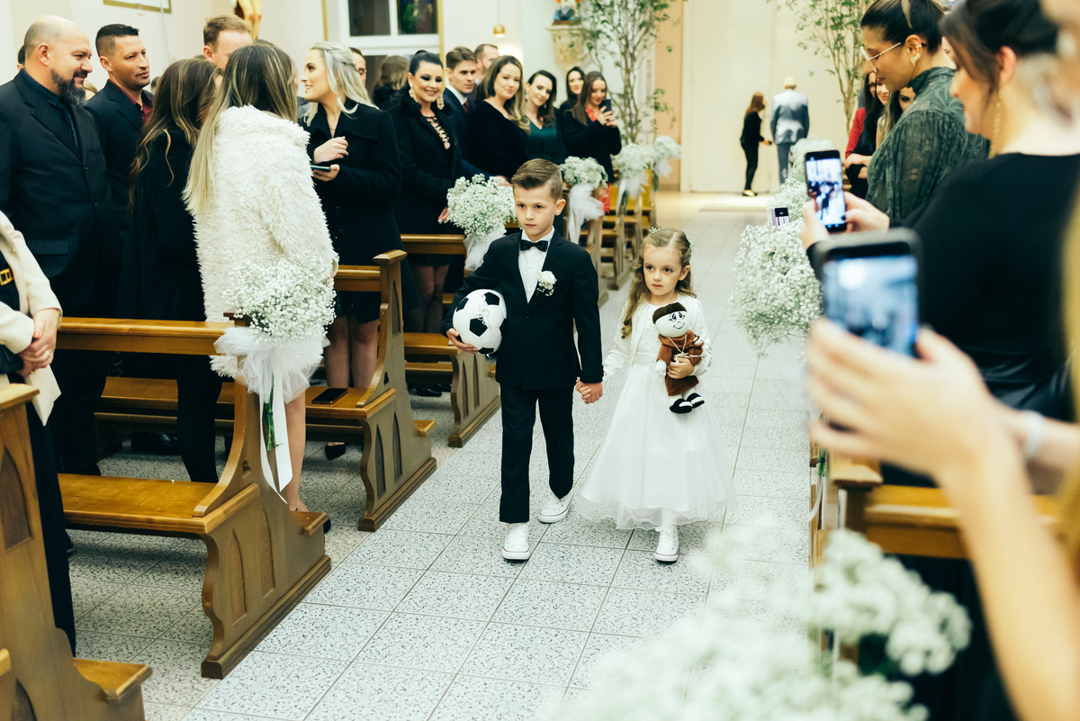 daniela radavelli fotógrafa na serra gaucha vestido de noiva cerimonia de casamento casamento carlos barbosa