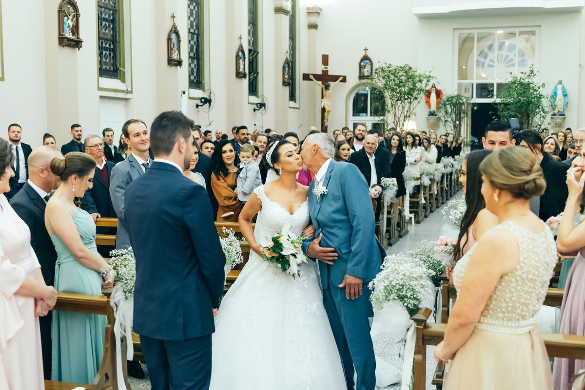 daniela radavelli fotógrafa na serra gaucha vestido de noiva cerimonia de casamento casamento carlos barbosa