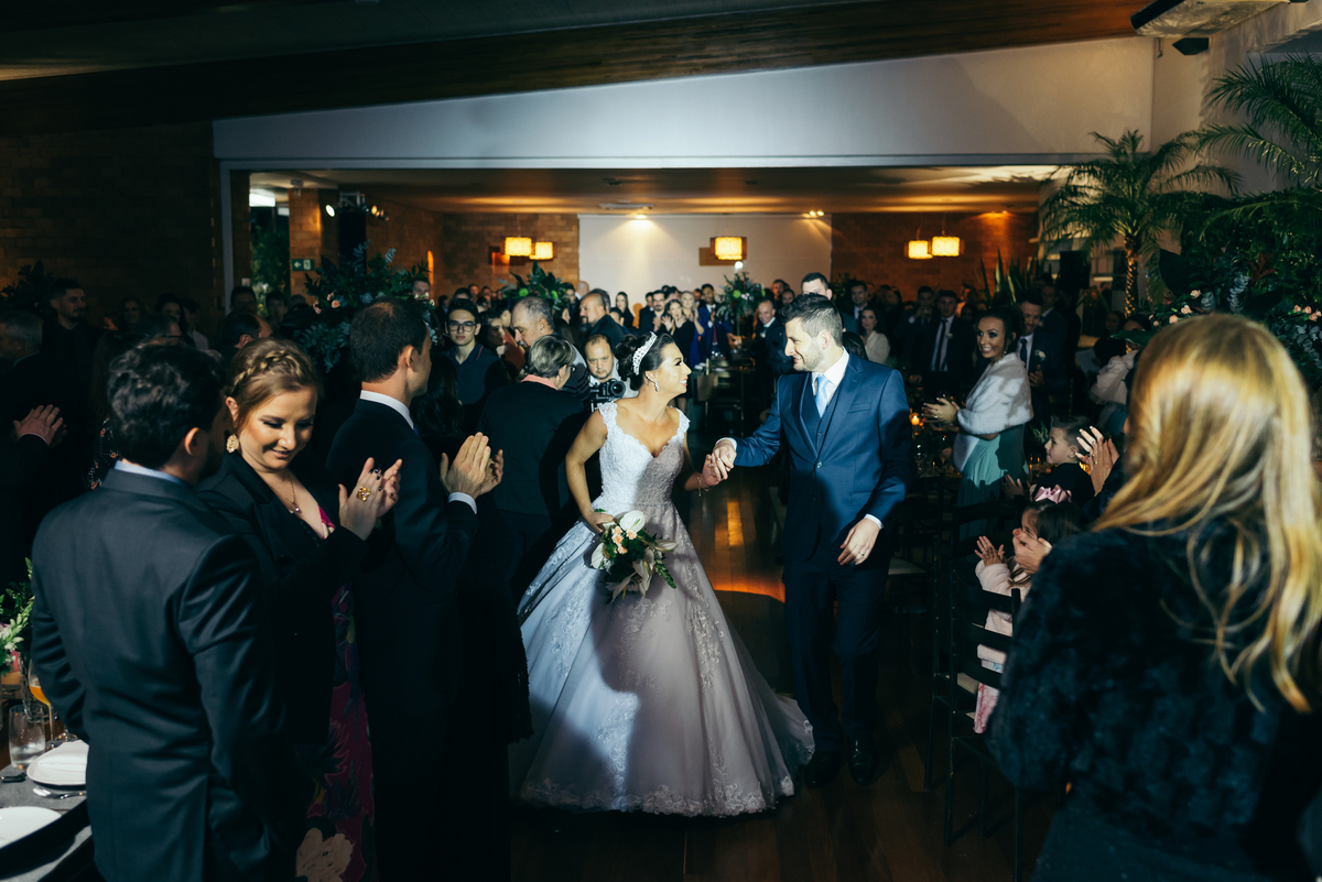 daniela radavelli fotógrafa na serra gaucha vestido de noiva cerimonia de casamento casamento carlos barbosa