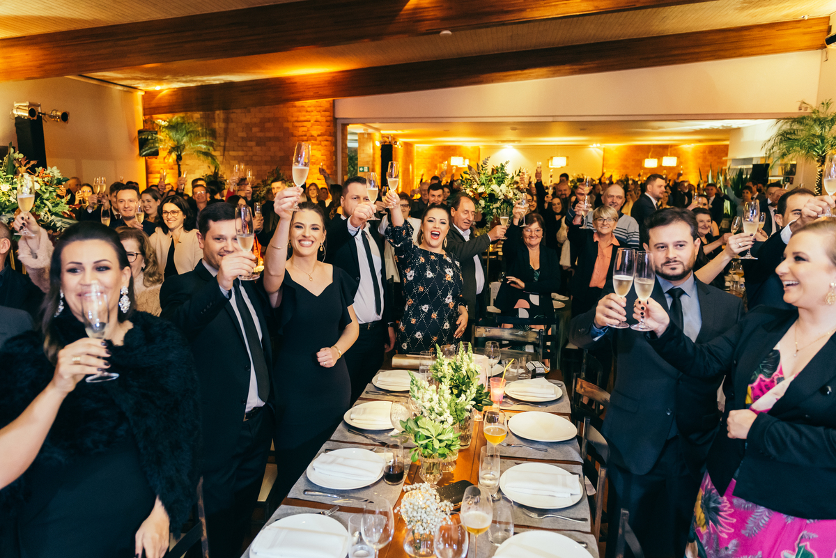 daniela radavelli fotógrafa na serra gaucha vestido de noiva cerimonia de casamento casamento carlos barbosa