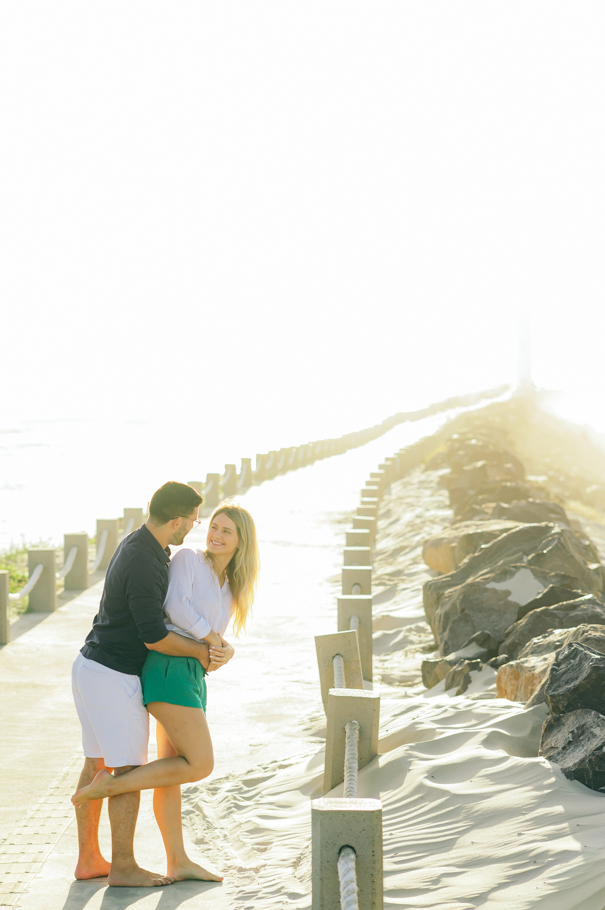 pre wedding ensaio em Torres daniela radavelli fotografia look de ensaio na praia casamento na praia  