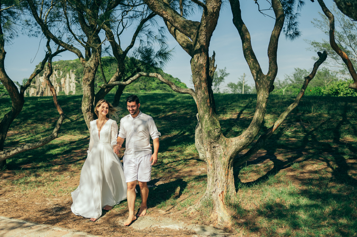 pre wedding ensaio em Torres daniela radavelli fotografia look de ensaio na praia casamento na praia  
