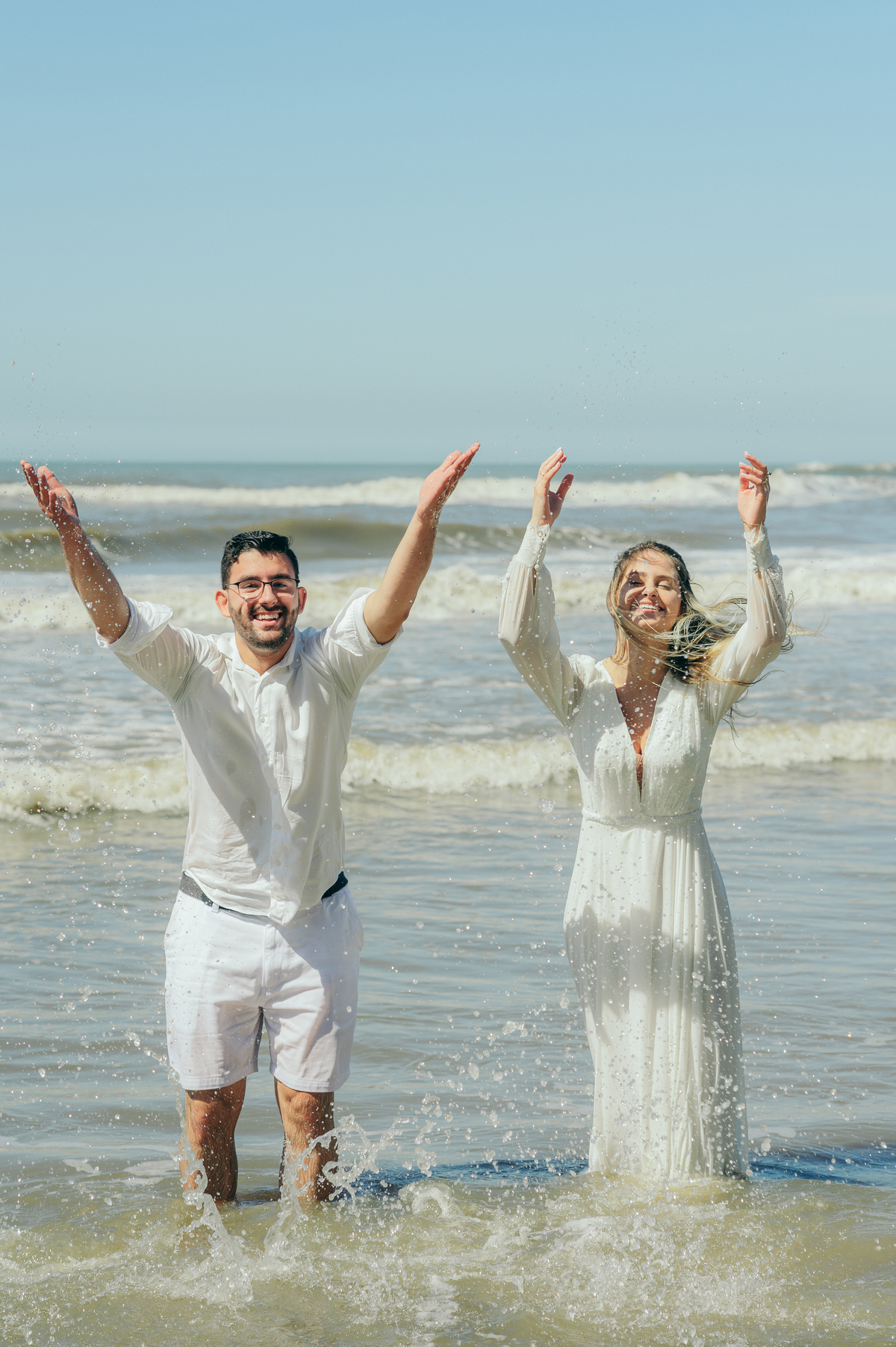 pre wedding ensaio em Torres daniela radavelli fotografia look de ensaio na praia casamento na praia  
