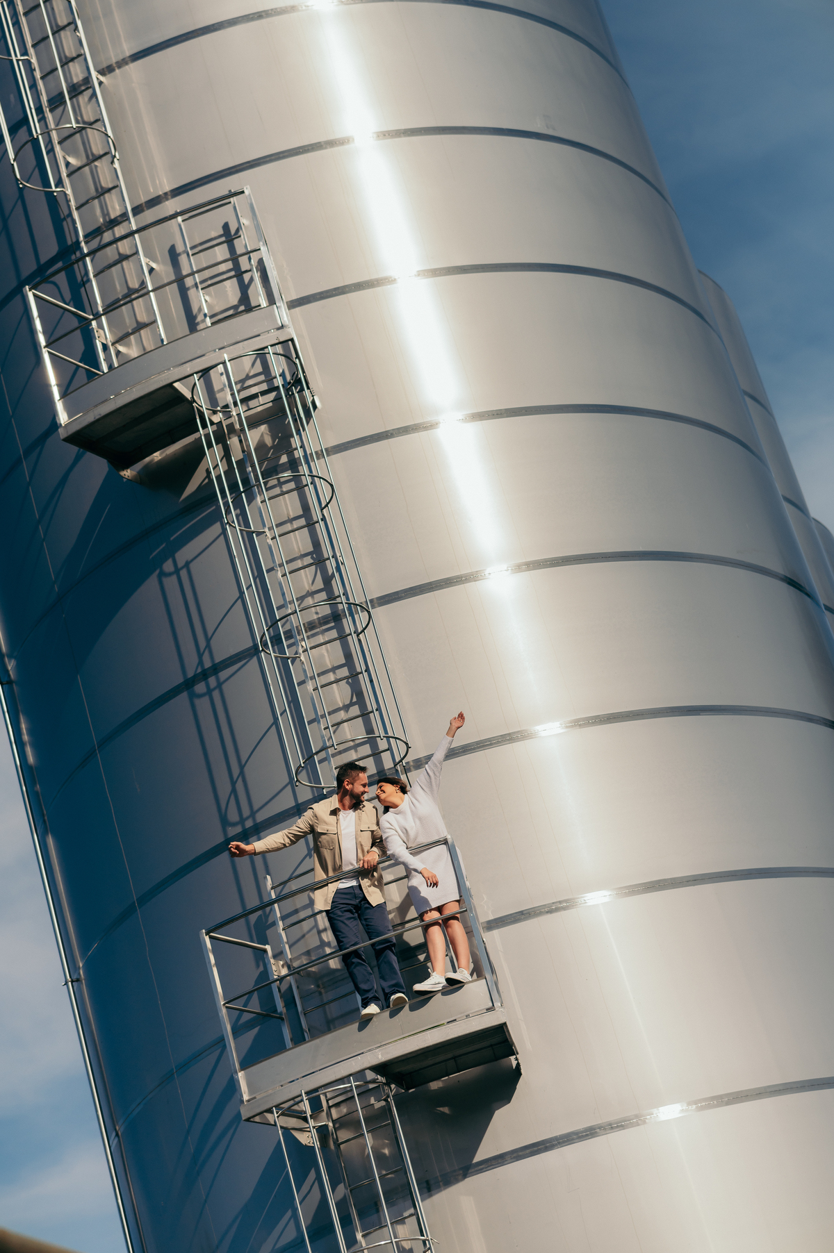 ensaio de casal em Monte Belo do Sul pré wedding na Serra Gaúcha daniela radavelli fotografia fotos com vinho e parreiral 
