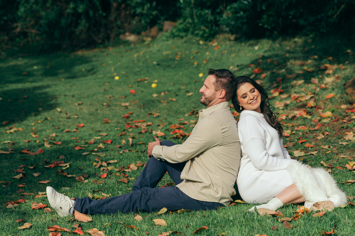 ensaio de casal em Monte Belo do Sul pré wedding na Serra Gaúcha daniela radavelli fotografia fotos com vinho e parreiral 