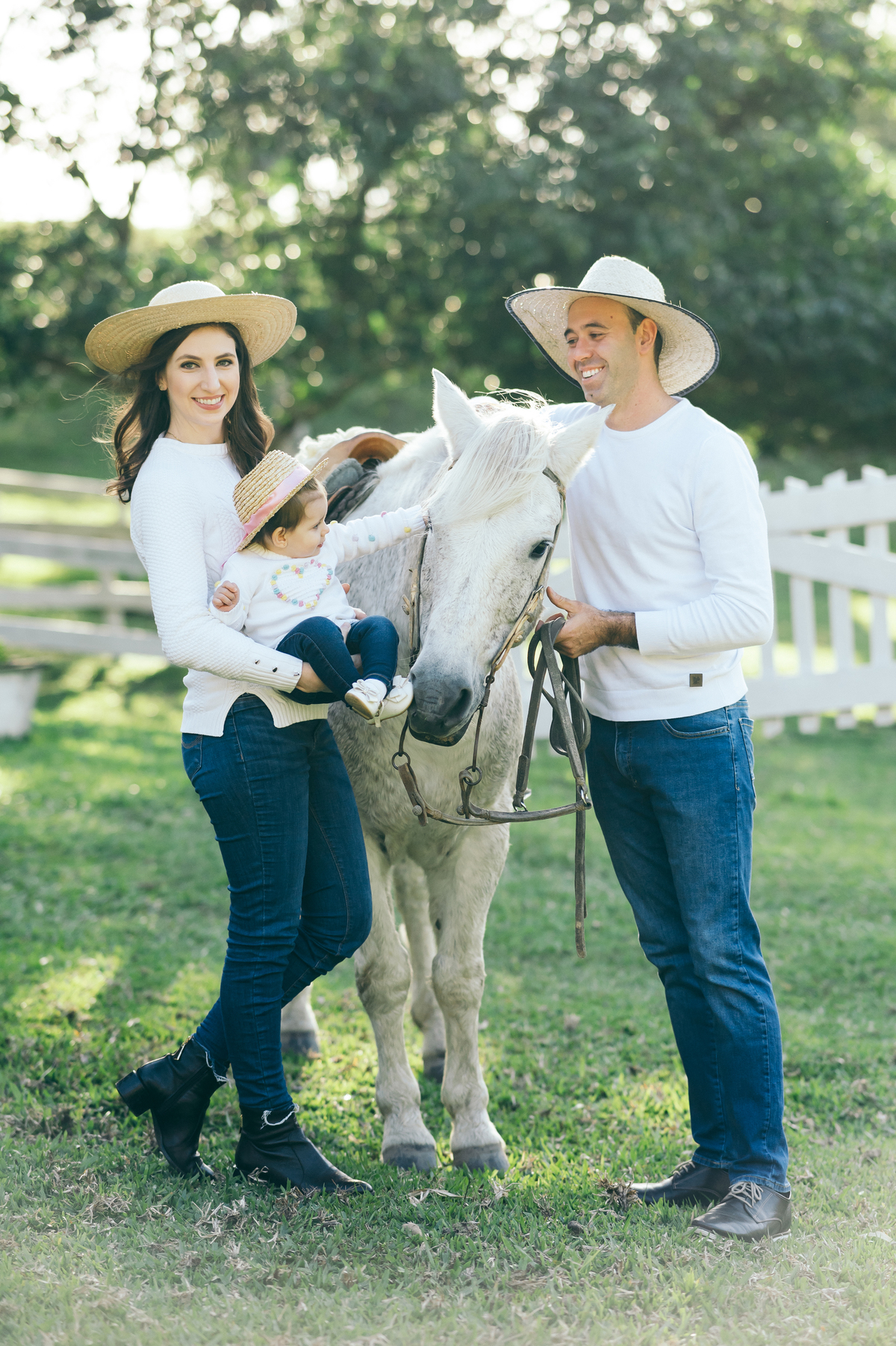 ensaio em família daniela radavelli fotografia Carlos Barbosa serra gaúcha ensaio com cavalo ensaio de bebê e família