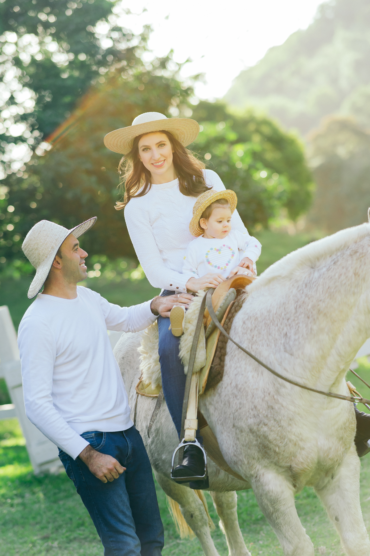 ensaio em família daniela radavelli fotografia Carlos Barbosa serra gaúcha ensaio com cavalo ensaio de bebê e família