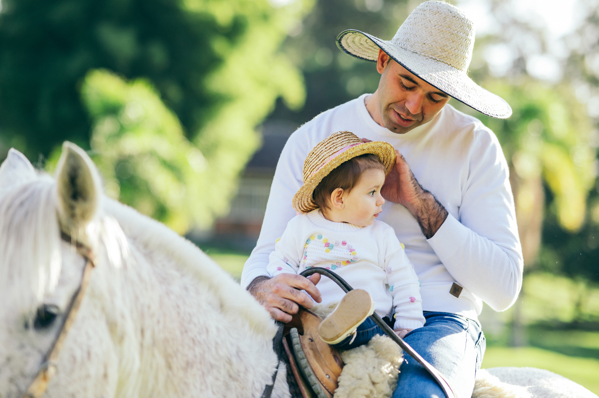 ensaio em família daniela radavelli fotografia Carlos Barbosa serra gaúcha ensaio com cavalo ensaio de bebê e família