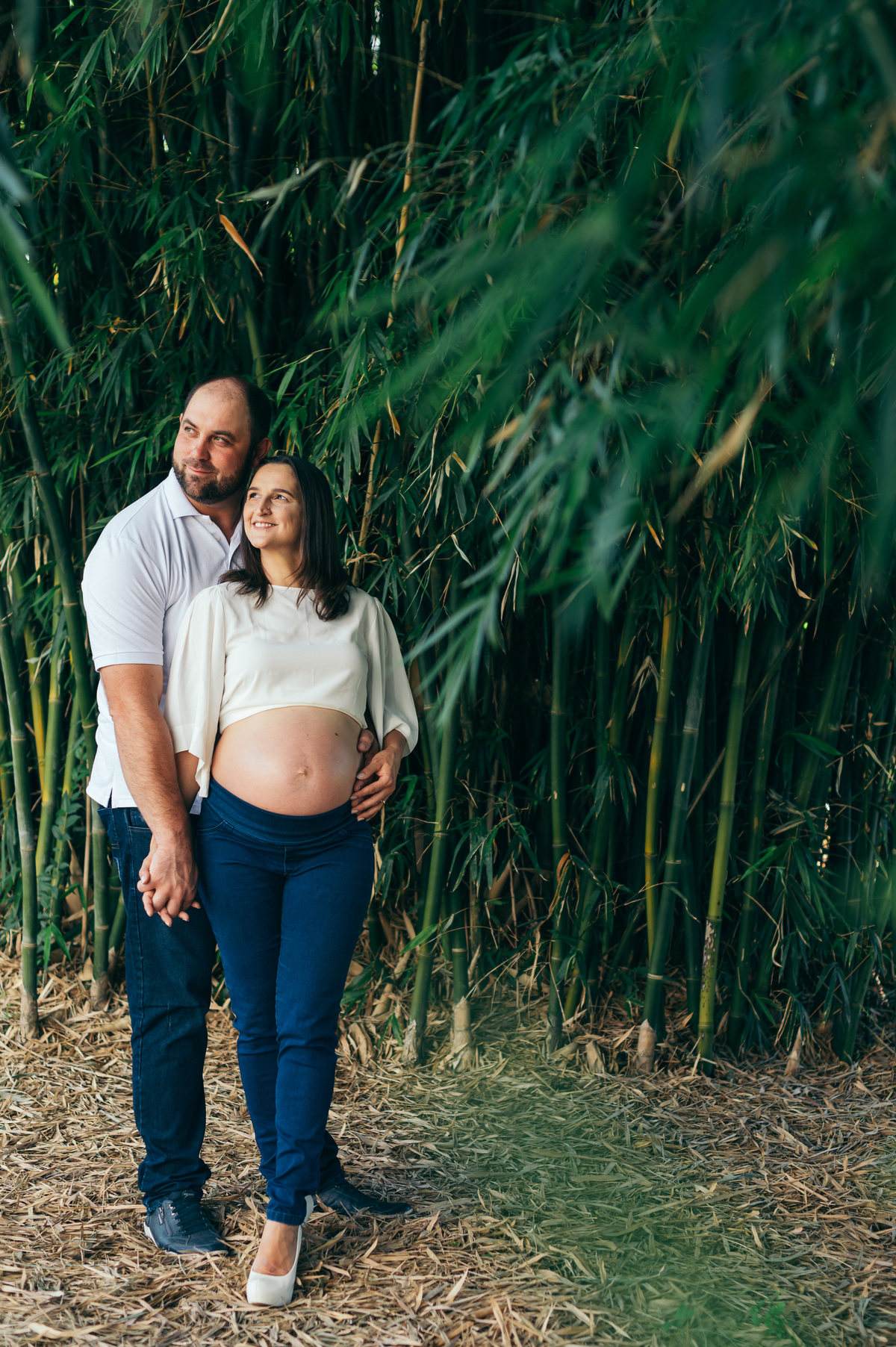 ensaio de gestante ensaio em Monte Belo do Sul daniela radavelli fotografia look de gestante ensaio com por do sol ensaio família