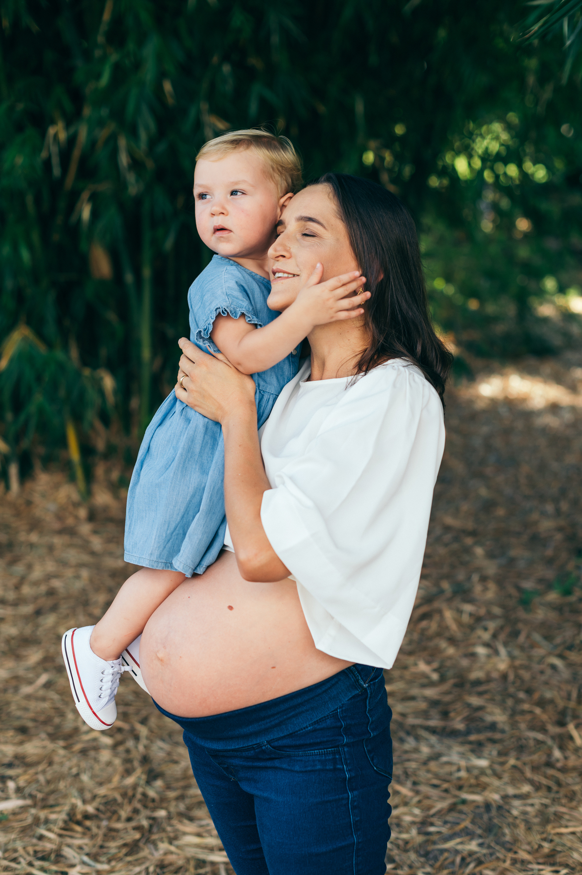 ensaio de gestante ensaio em Monte Belo do Sul daniela radavelli fotografia look de gestante ensaio com por do sol ensaio família
