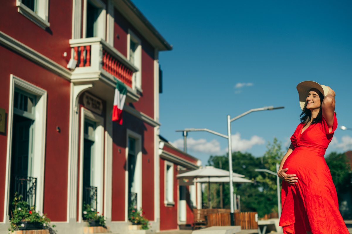ensaio de gestante ensaio em Monte Belo do Sul daniela radavelli fotografia look de gestante ensaio com por do sol ensaio família
