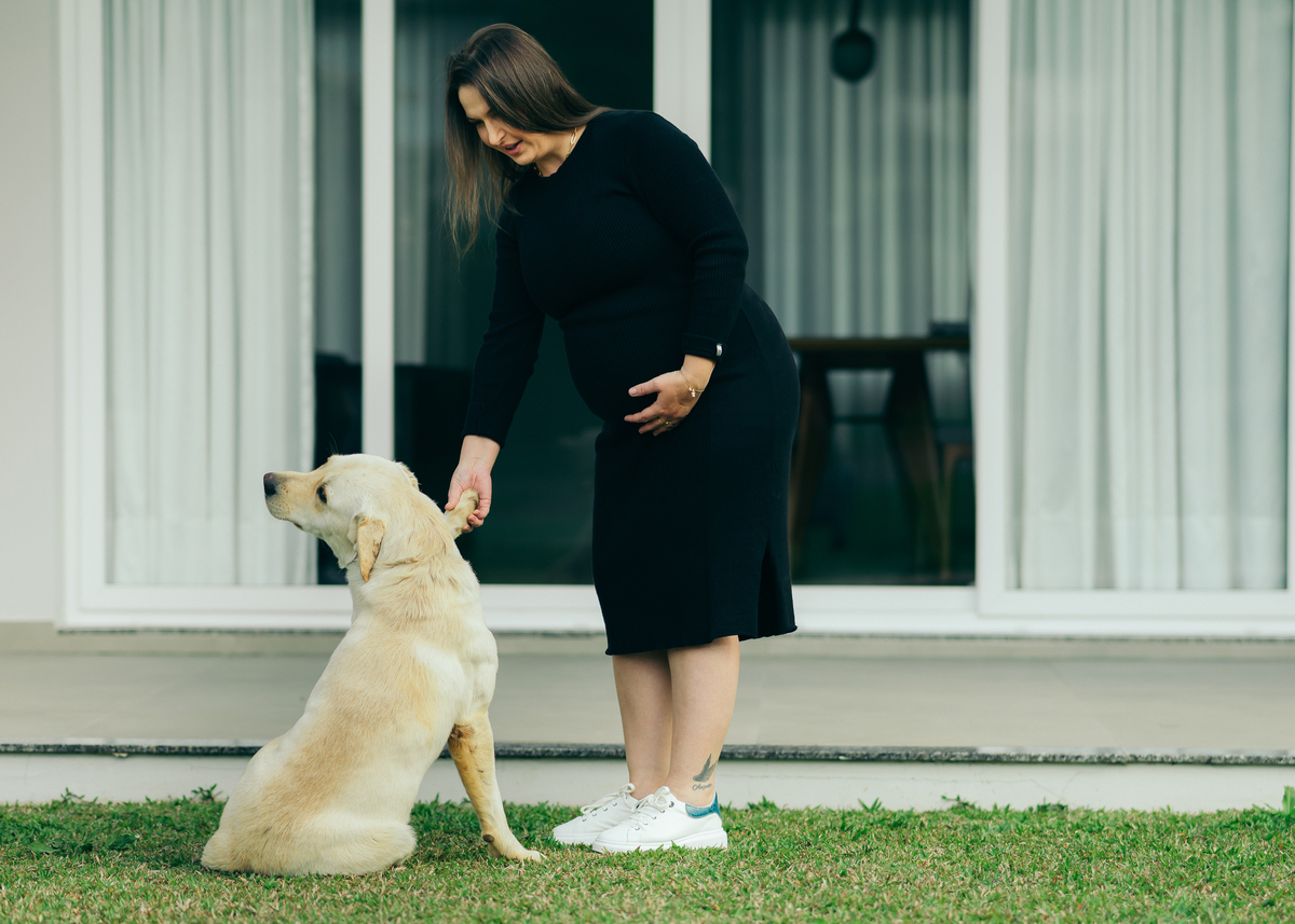 ensaio de gestante ensaio em Carlos Barbosa ensaio em casa daniela radavelli fotografia look de gestante ensaio no outono ensaio família
