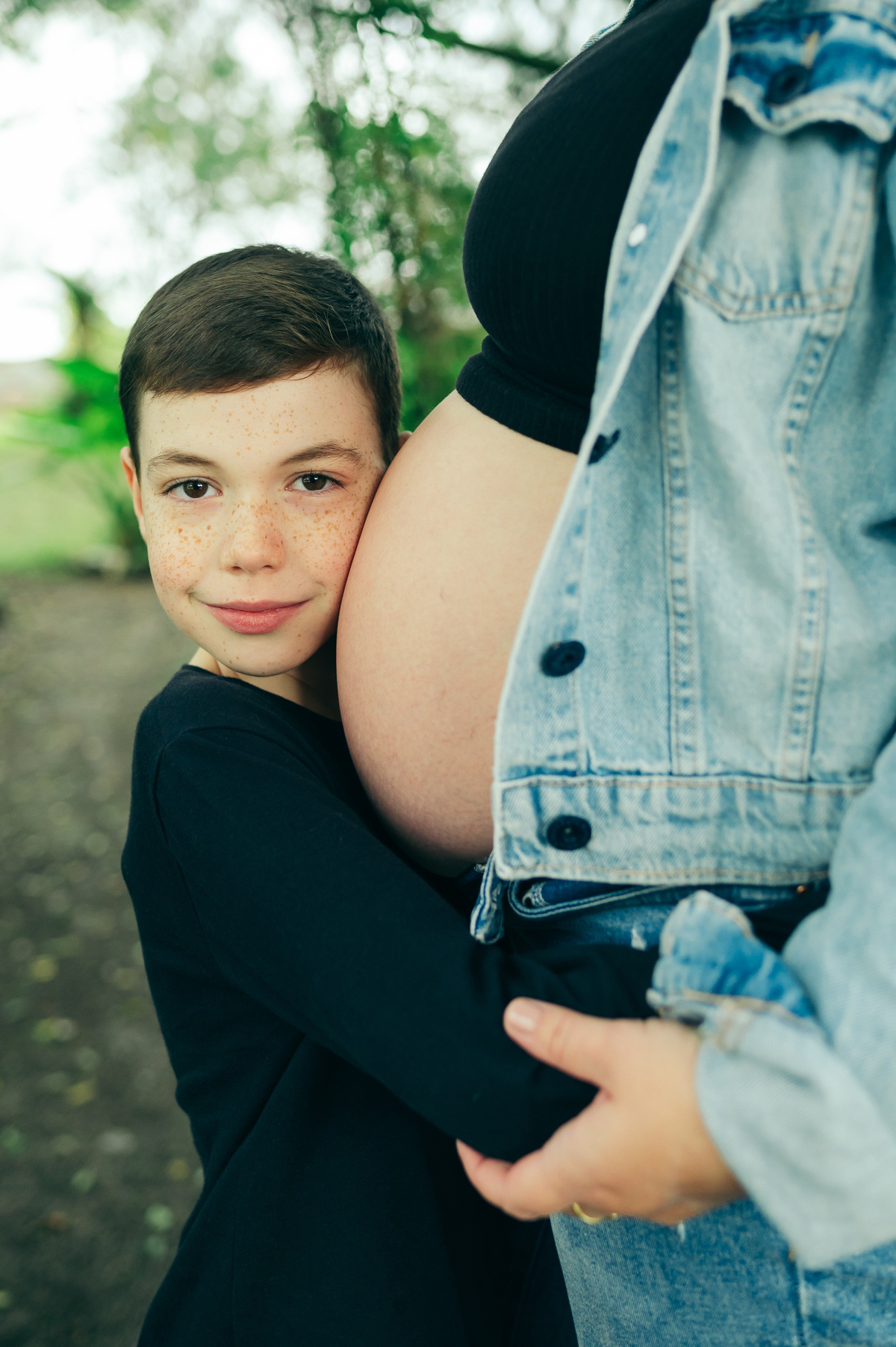 ensaio de gestante ensaio em Carlos Barbosa ensaio em casa daniela radavelli fotografia look de gestante ensaio no outono ensaio família
