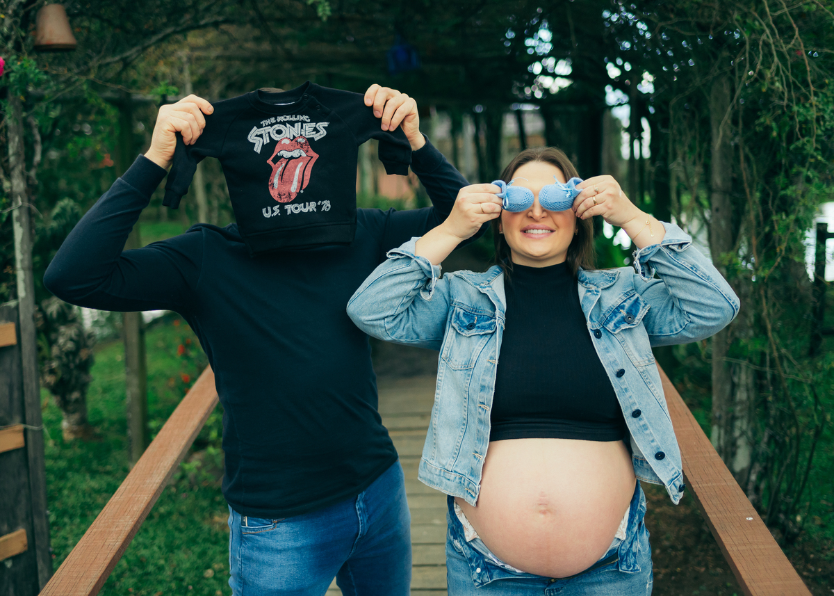 ensaio de gestante ensaio em Carlos Barbosa ensaio em casa daniela radavelli fotografia look de gestante ensaio no outono ensaio família