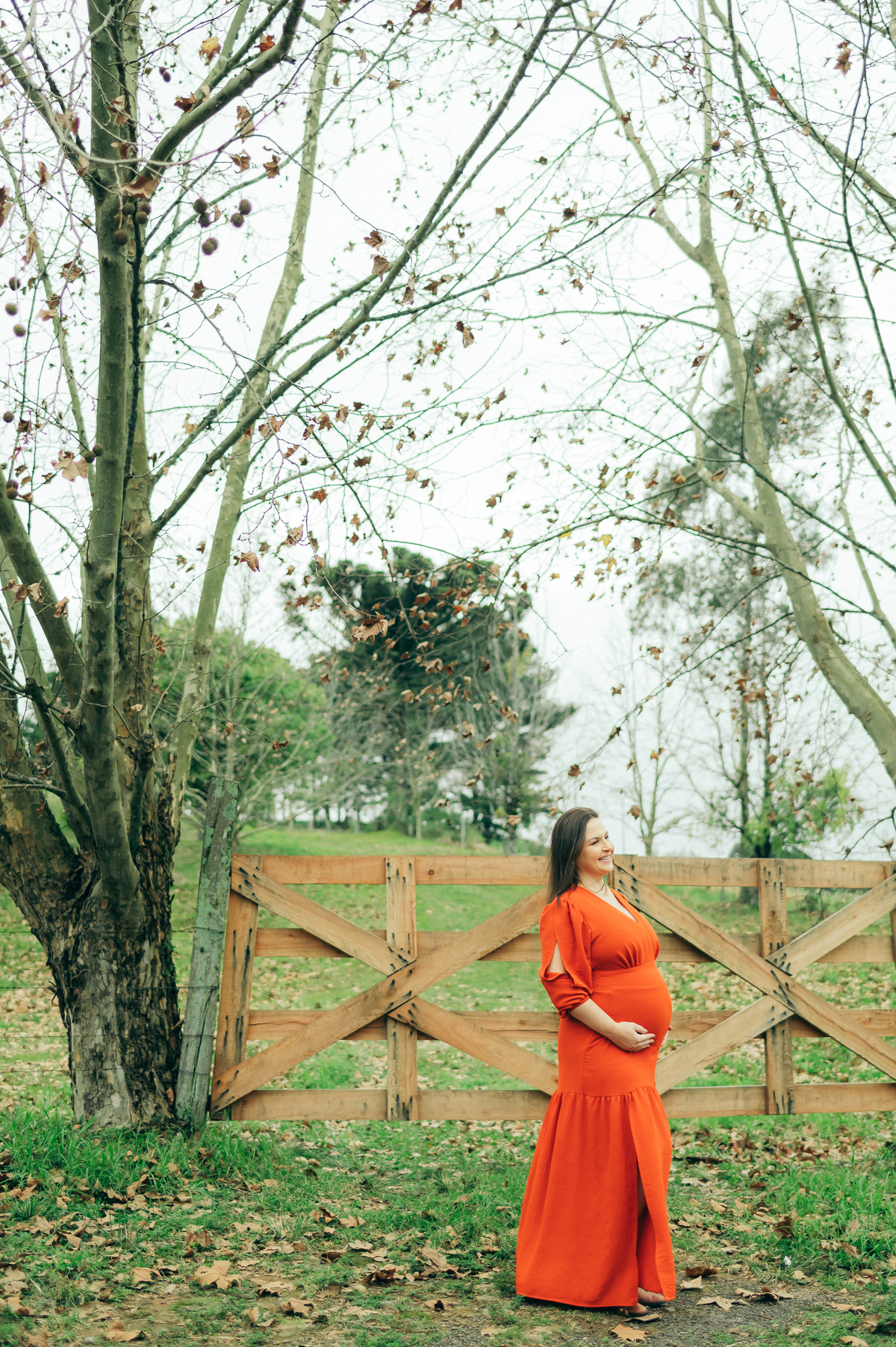 ensaio de gestante ensaio em Carlos Barbosa ensaio em casa daniela radavelli fotografia look de gestante ensaio no outono ensaio família