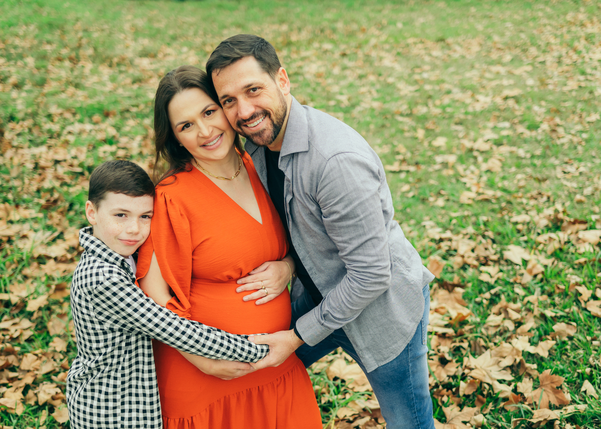ensaio de gestante ensaio em Carlos Barbosa ensaio em casa daniela radavelli fotografia look de gestante ensaio no outono ensaio família