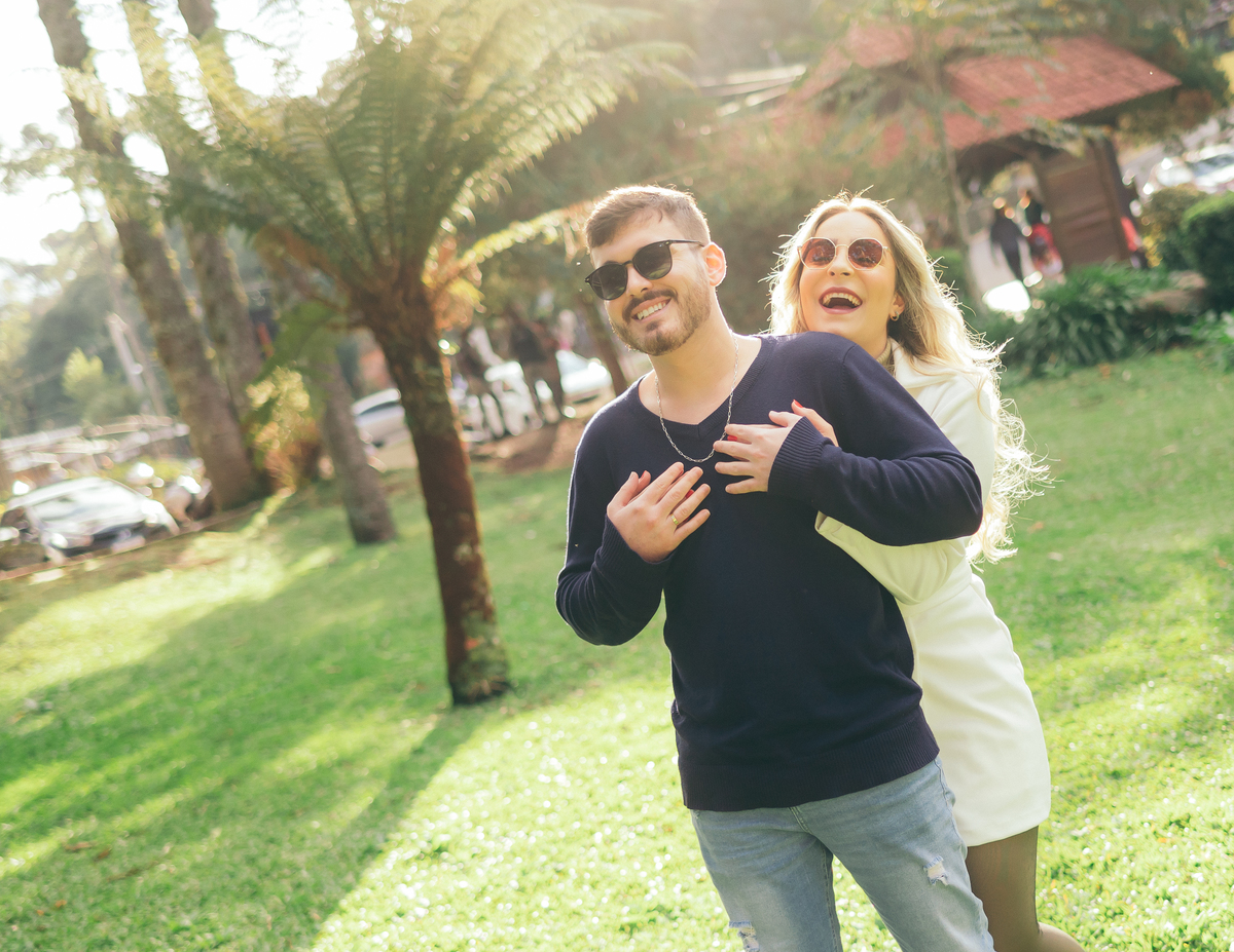 ensaio de casal ensaio pré wedding daniela radavelli fotografia fotografa na serra gaúcha fotógrafa de casamento ensaio em Gramado pedido de casamento noivado