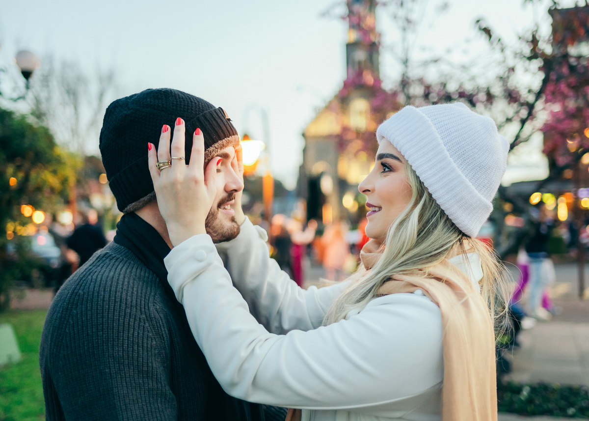 ensaio de casal ensaio pré wedding daniela radavelli fotografia fotografa na serra gaúcha fotógrafa de casamento ensaio em Gramado pedido de casamento noivado