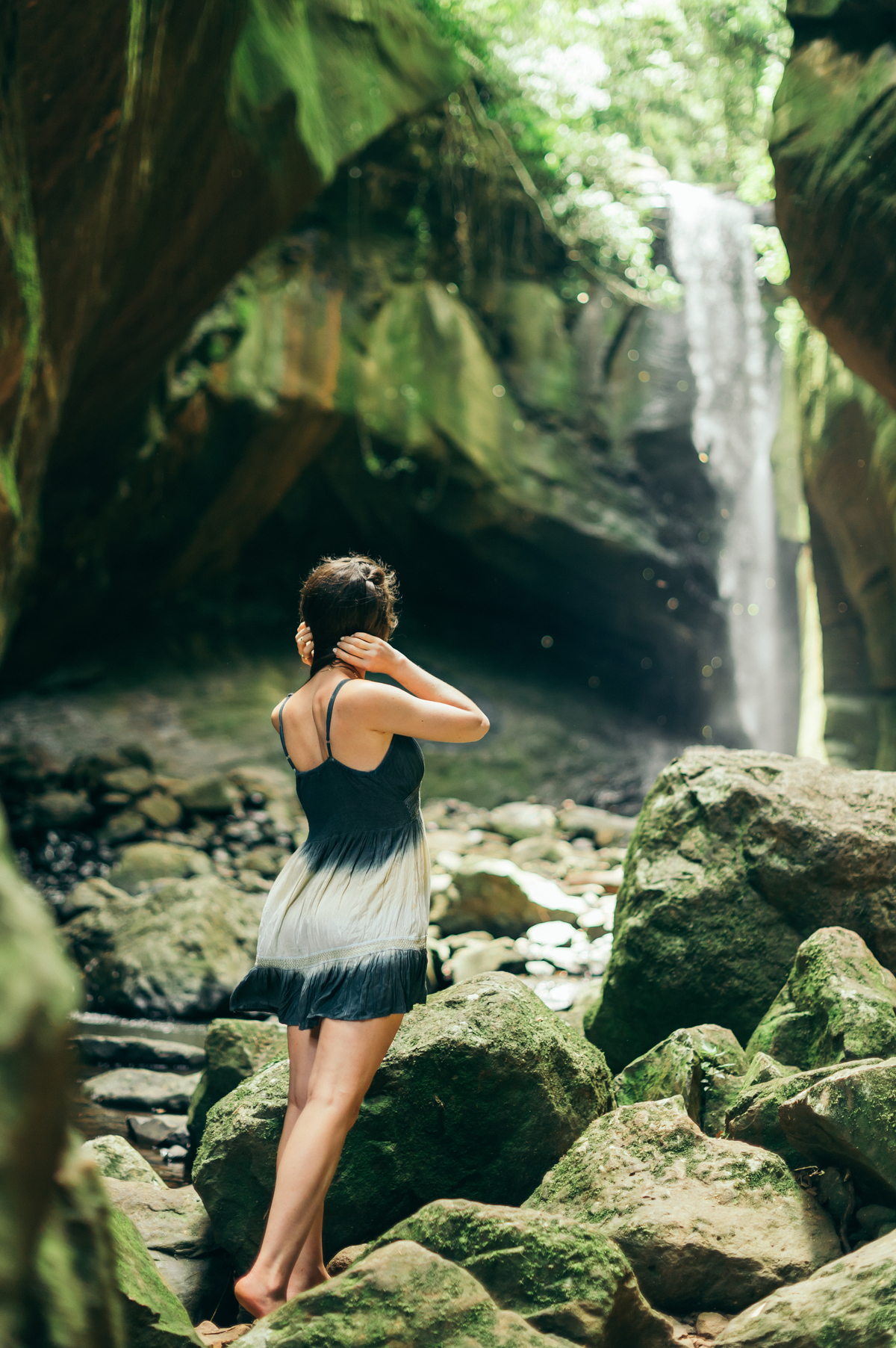ensaio feminino ensaio no verão daniela radavelli fotografia Cachoeira das Andorinhas Rolante ensaio feminino fotografa na serra gaucha 