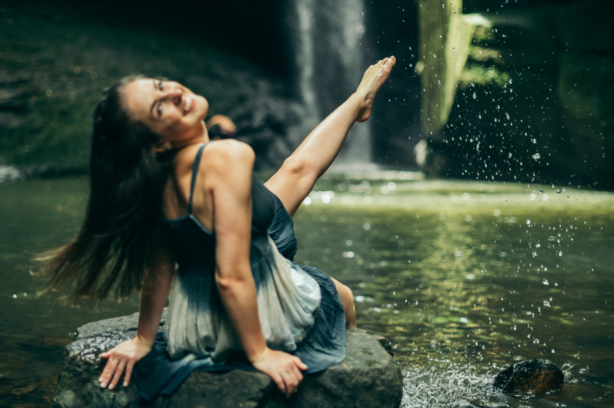 ensaio feminino ensaio no verão daniela radavelli fotografia Cachoeira das Andorinhas Rolante ensaio feminino fotografa na serra gaucha 