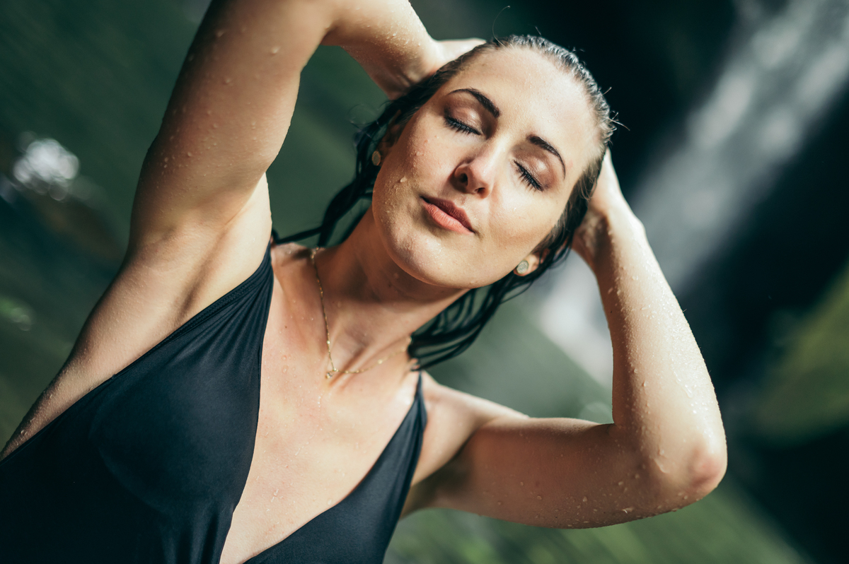 ensaio feminino ensaio no verão daniela radavelli fotografia Cachoeira das Andorinhas Rolante ensaio feminino fotografa na serra gaucha 
