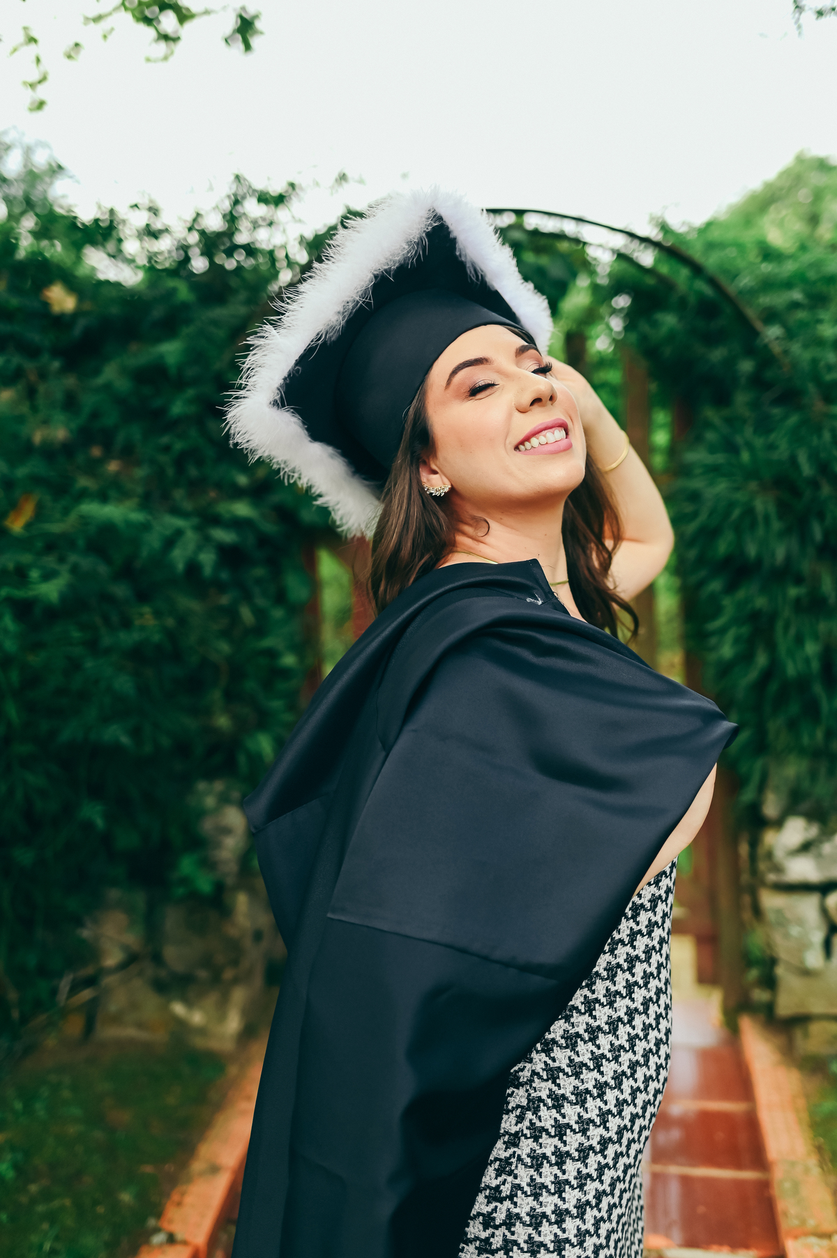 ensaio formatura daniela radavelli fotografia fotógrafa na Serra Gaúcha fotos de toga fotos de formatura ensaio com família Vinícola Don Giovanni Pinto Bandeira