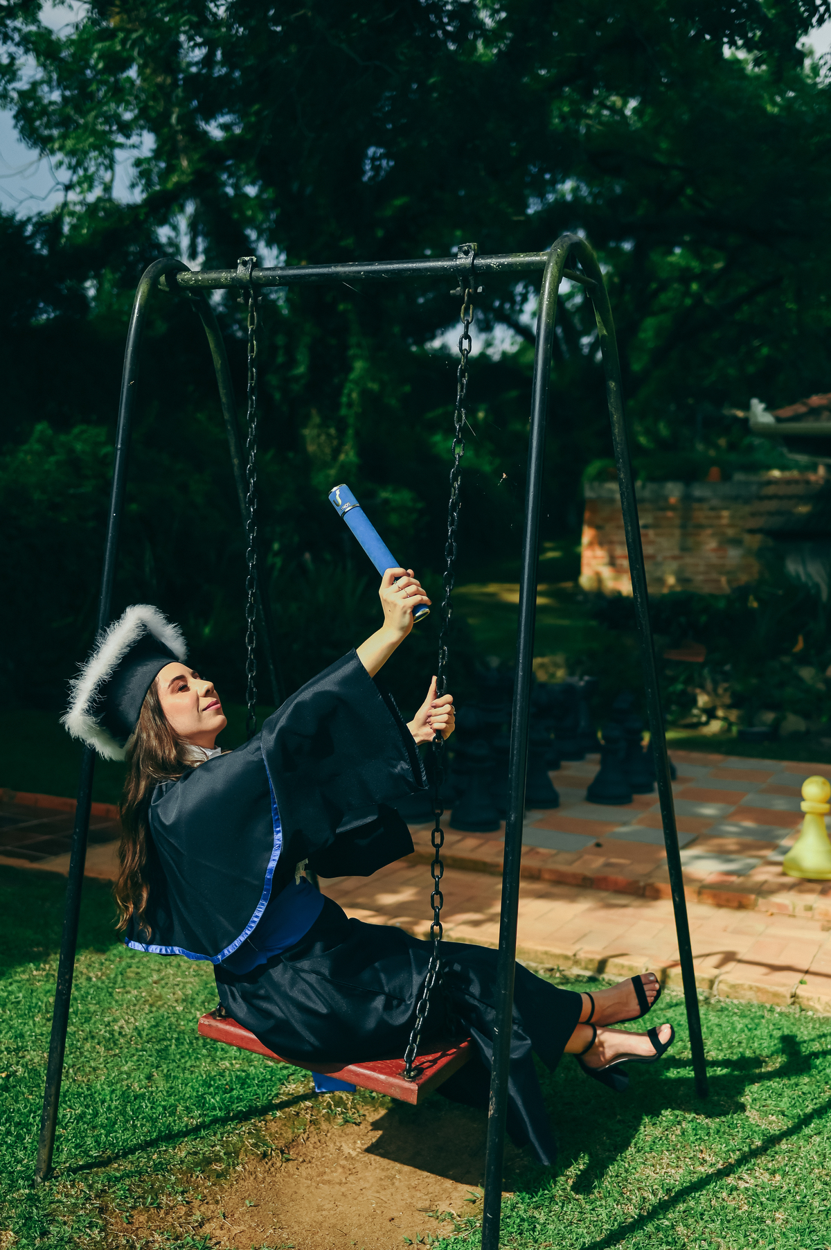 ensaio formatura daniela radavelli fotografia fotógrafa na Serra Gaúcha fotos de toga fotos de formatura ensaio com família Vinícola Don Giovanni Pinto Bandeira