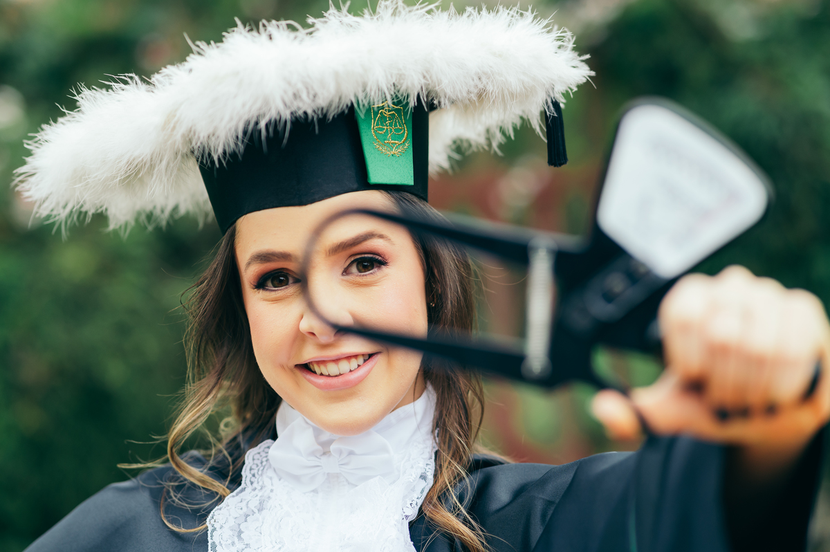 ensaio formatura daniela radavelli fotografia fotógrafa na Serra Gaúcha fotos de toga fotos de formatura ensaio com família Vinícola Don Giovanni Pinto Bandeira formatura em dupla