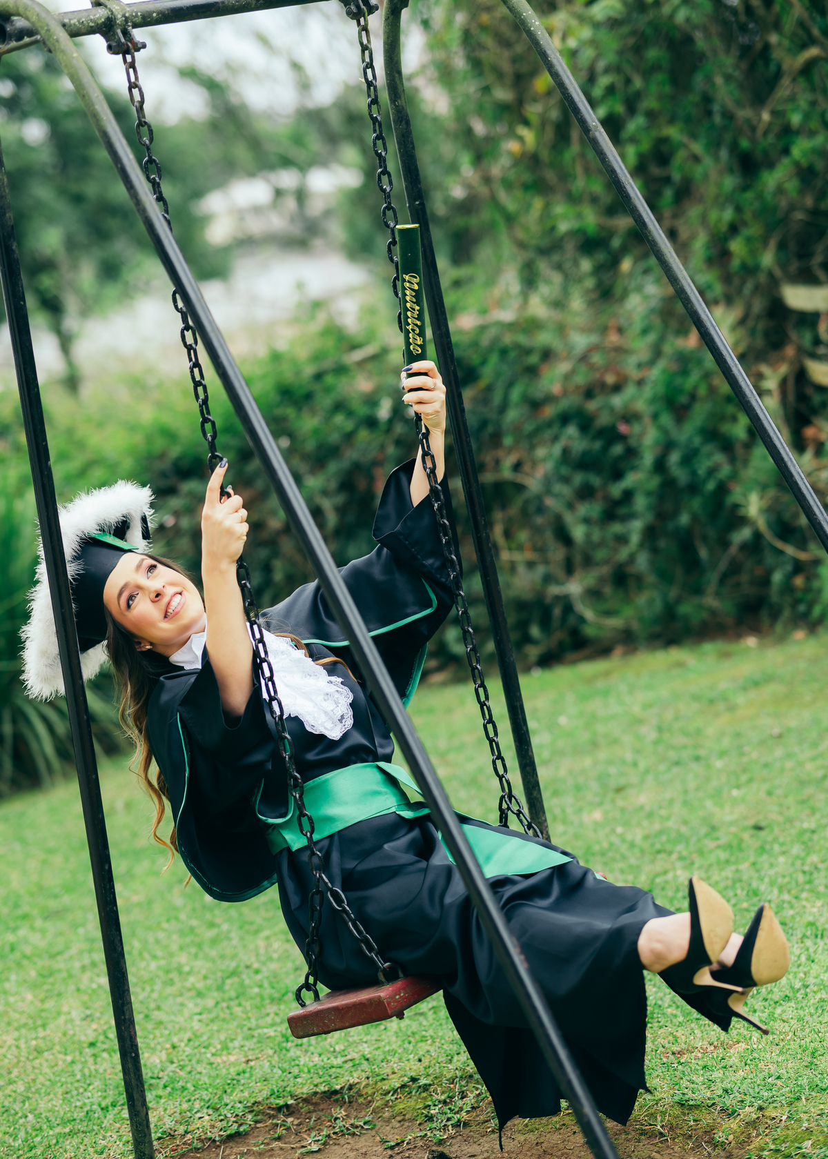 ensaio formatura daniela radavelli fotografia fotógrafa na Serra Gaúcha fotos de toga fotos de formatura ensaio com família Vinícola Don Giovanni Pinto Bandeira formatura em dupla