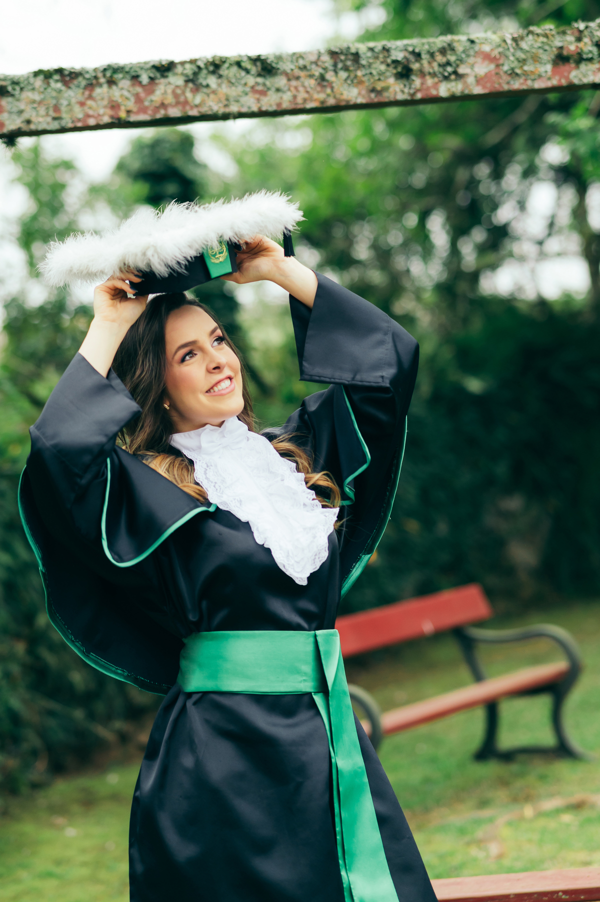 ensaio formatura daniela radavelli fotografia fotógrafa na Serra Gaúcha fotos de toga fotos de formatura ensaio com família Vinícola Don Giovanni Pinto Bandeira formatura em dupla