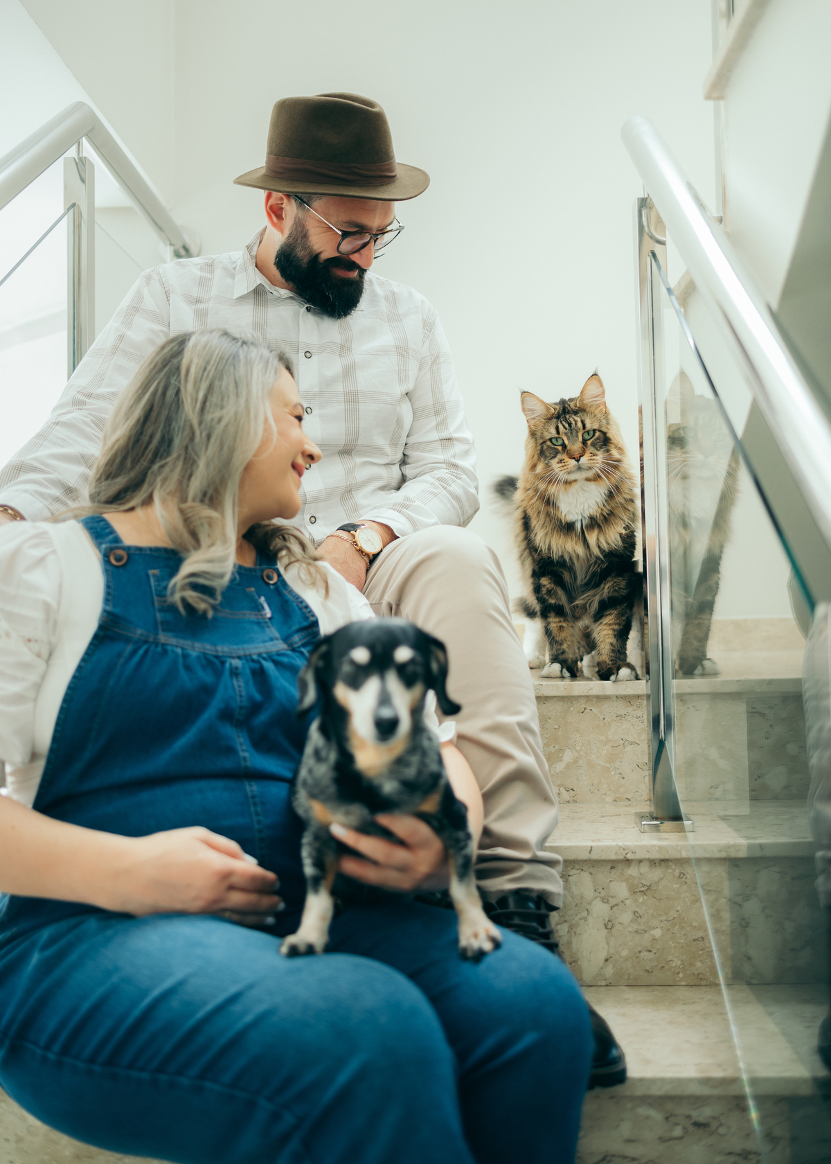 ensaio de gestante ensaio em casa ensaio de gestante ensaio em casa Garibaldi daniela radavelli fotografia look de gestante ensaio família ensaio com doguinho ensaio com gatinho papai motoqueiro