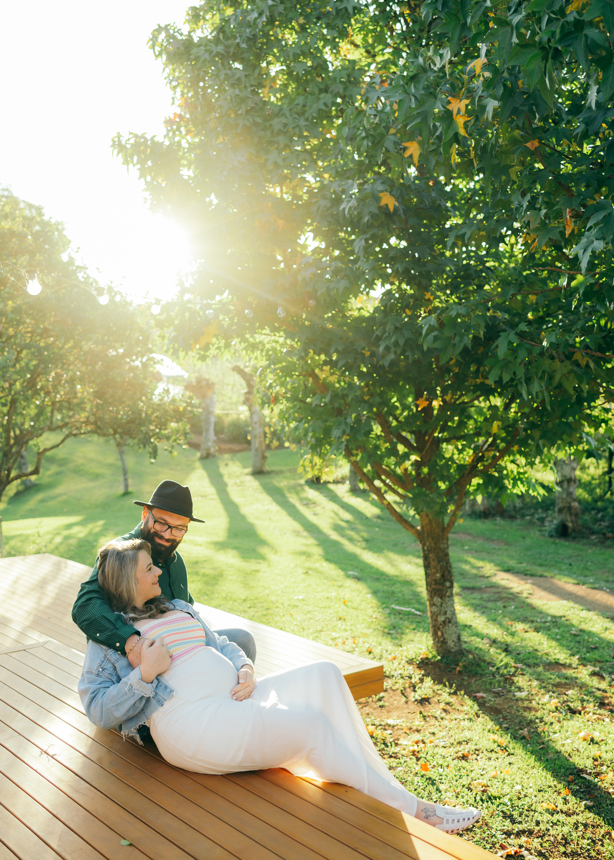 ensaio de gestante ensaio em casa Garibaldi daniela radavelli fotografia look de gestante ensaio família ensaio com doguinho ensaio com gatinho papai motoqueiro