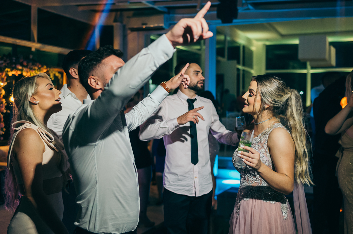 festa de formatura formanda em nutrição vestido de formatura  decoração de formatura Santorini Garden Vale dos Vinhedos daniela radavelli fotografia