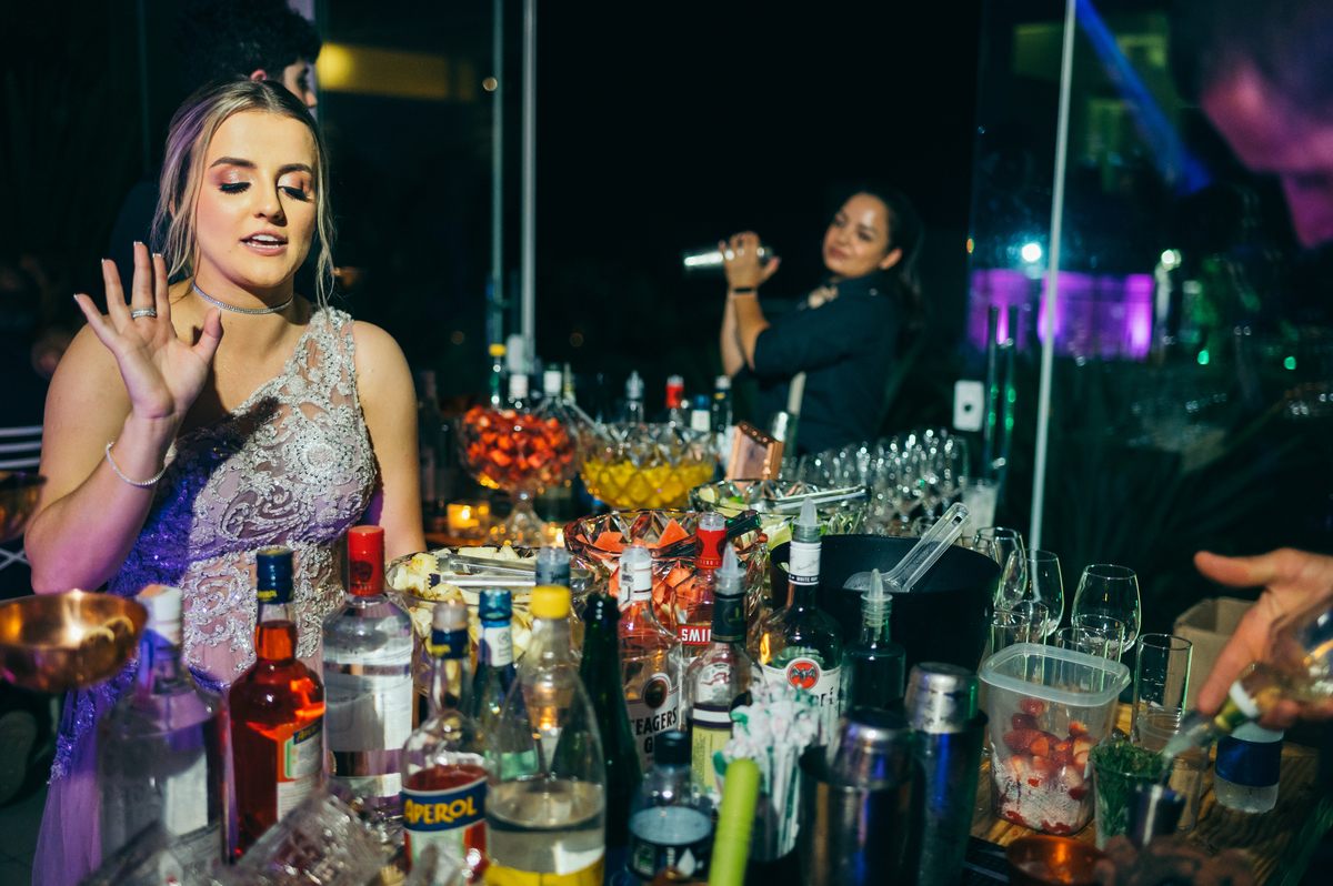 festa de formatura formanda em nutrição vestido de formatura  decoração de formatura Santorini Garden Vale dos Vinhedos daniela radavelli fotografia