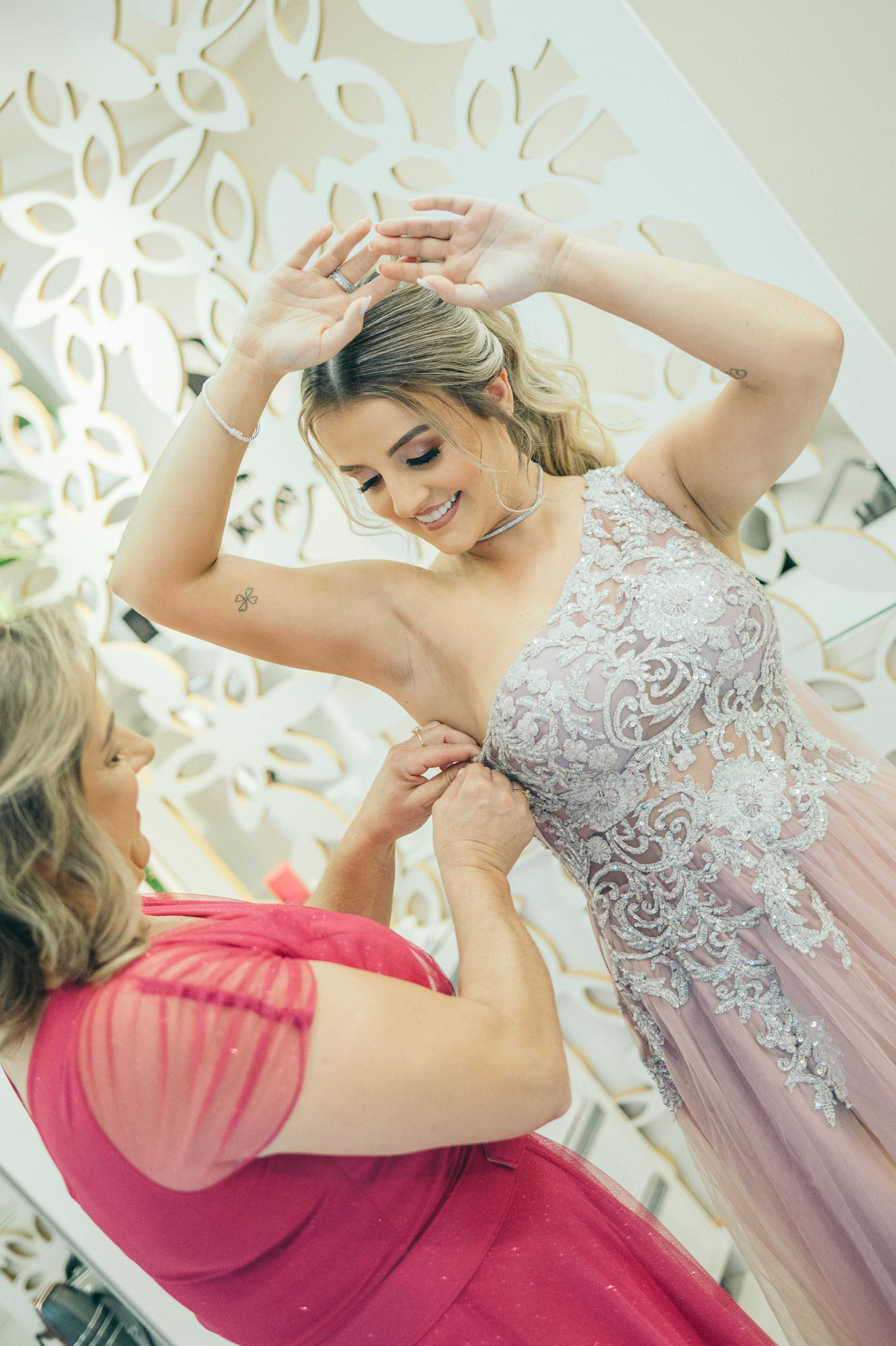 festa de formatura formanda em nutrição vestido de formatura  decoração de formatura Santorini Garden Vale dos Vinhedos daniela radavelli fotografia