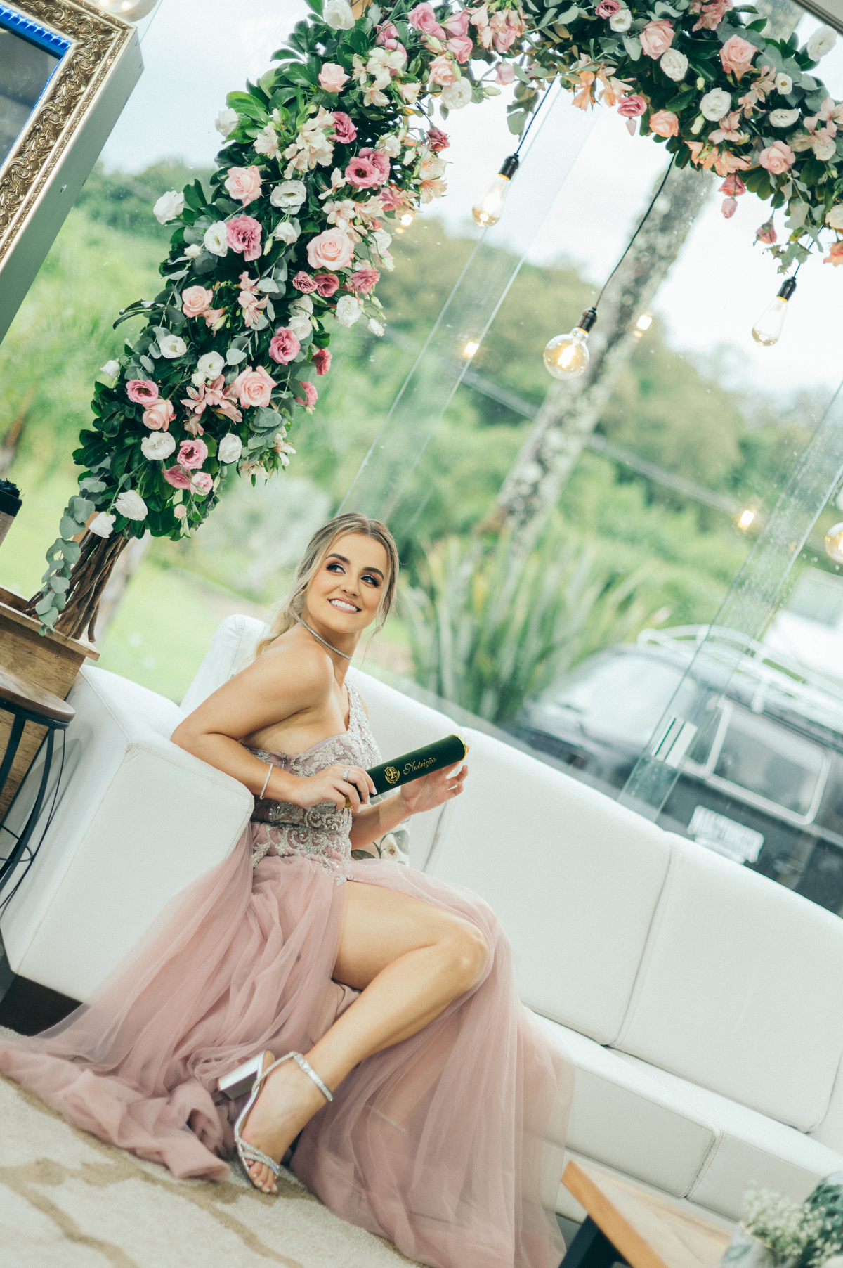 festa de formatura formanda em nutrição vestido de formatura  decoração de formatura Santorini Garden Vale dos Vinhedos daniela radavelli fotografia