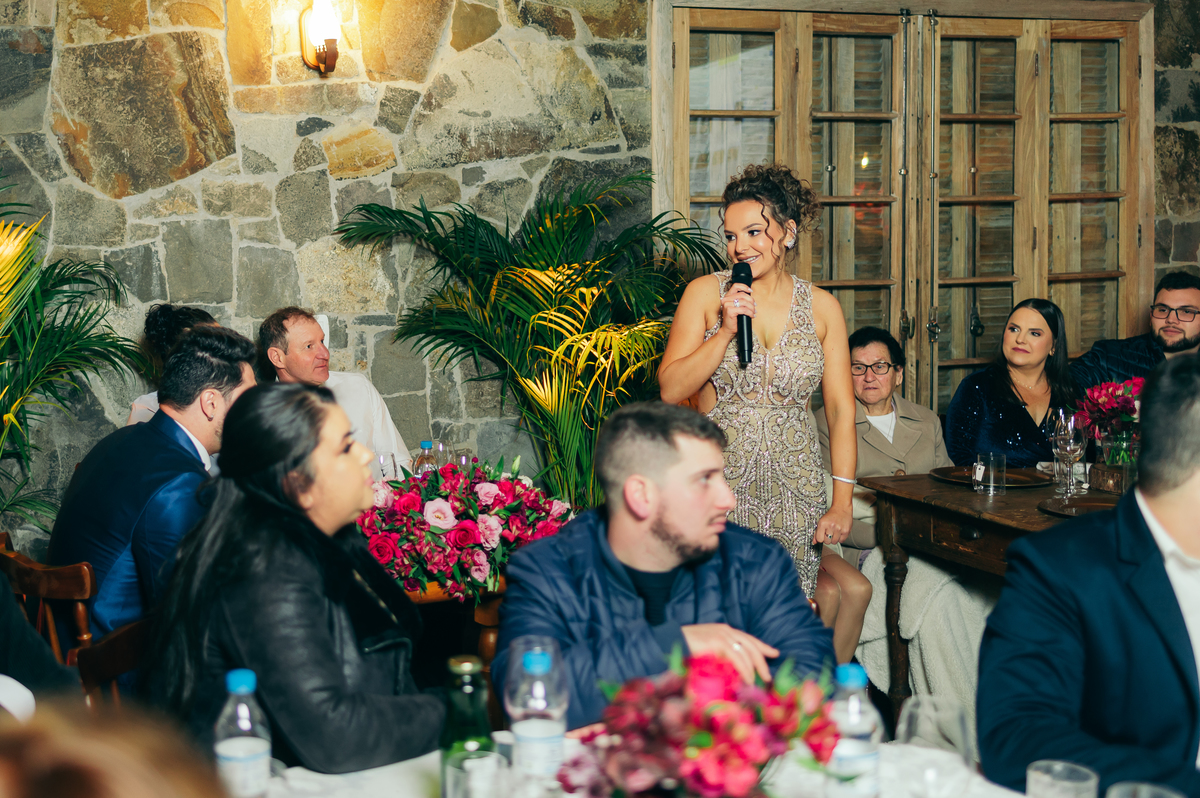 festa de formatura formanda em cosmetologia e estética vestido de formatura decoração de formatura Vinícola La Cantina daniela radavelli fotografia