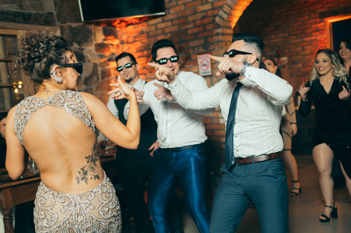 festa de formatura formanda em cosmetologia e estética vestido de formatura decoração de formatura Vinícola La Cantina daniela radavelli fotografia