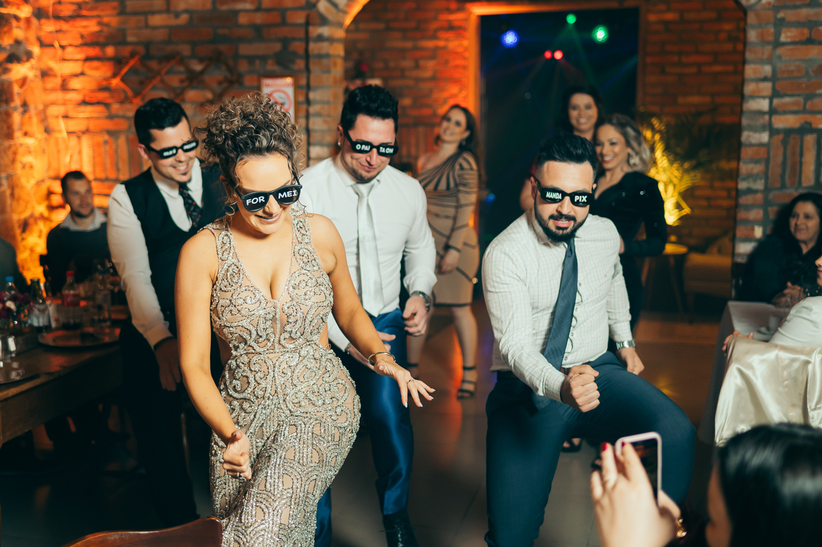 festa de formatura formanda em cosmetologia e estética vestido de formatura decoração de formatura Vinícola La Cantina daniela radavelli fotografia