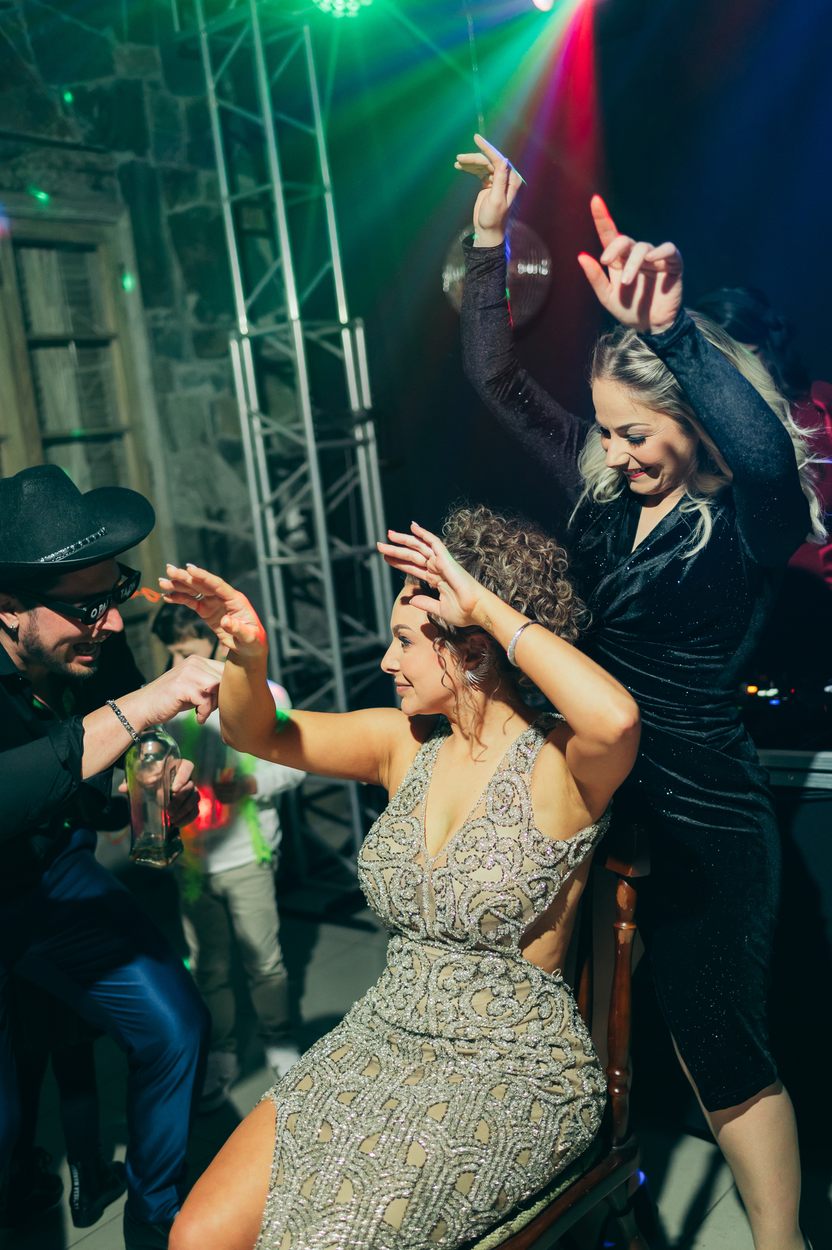 festa de formatura formanda em cosmetologia e estética vestido de formatura decoração de formatura Vinícola La Cantina daniela radavelli fotografia