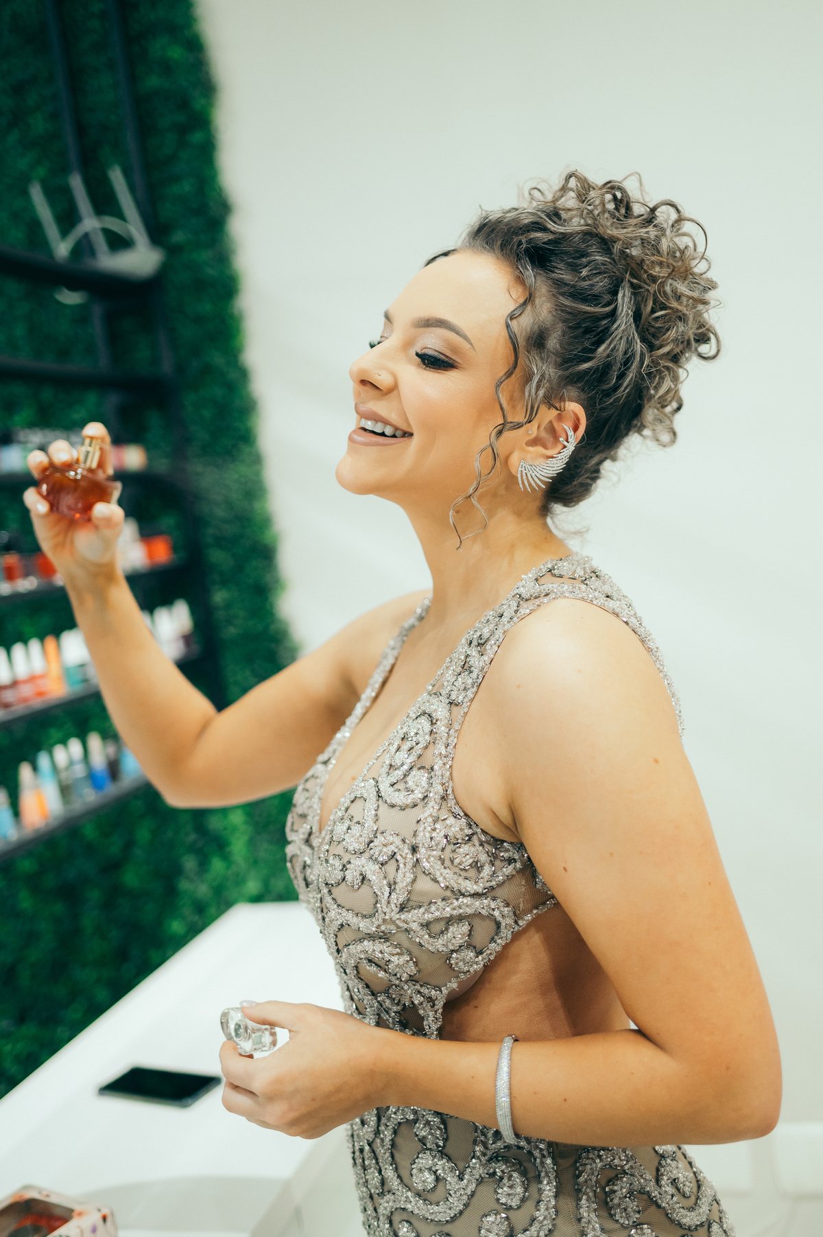 festa de formatura formanda em cosmetologia e estética vestido de formatura decoração de formatura Vinícola La Cantina daniela radavelli fotografia