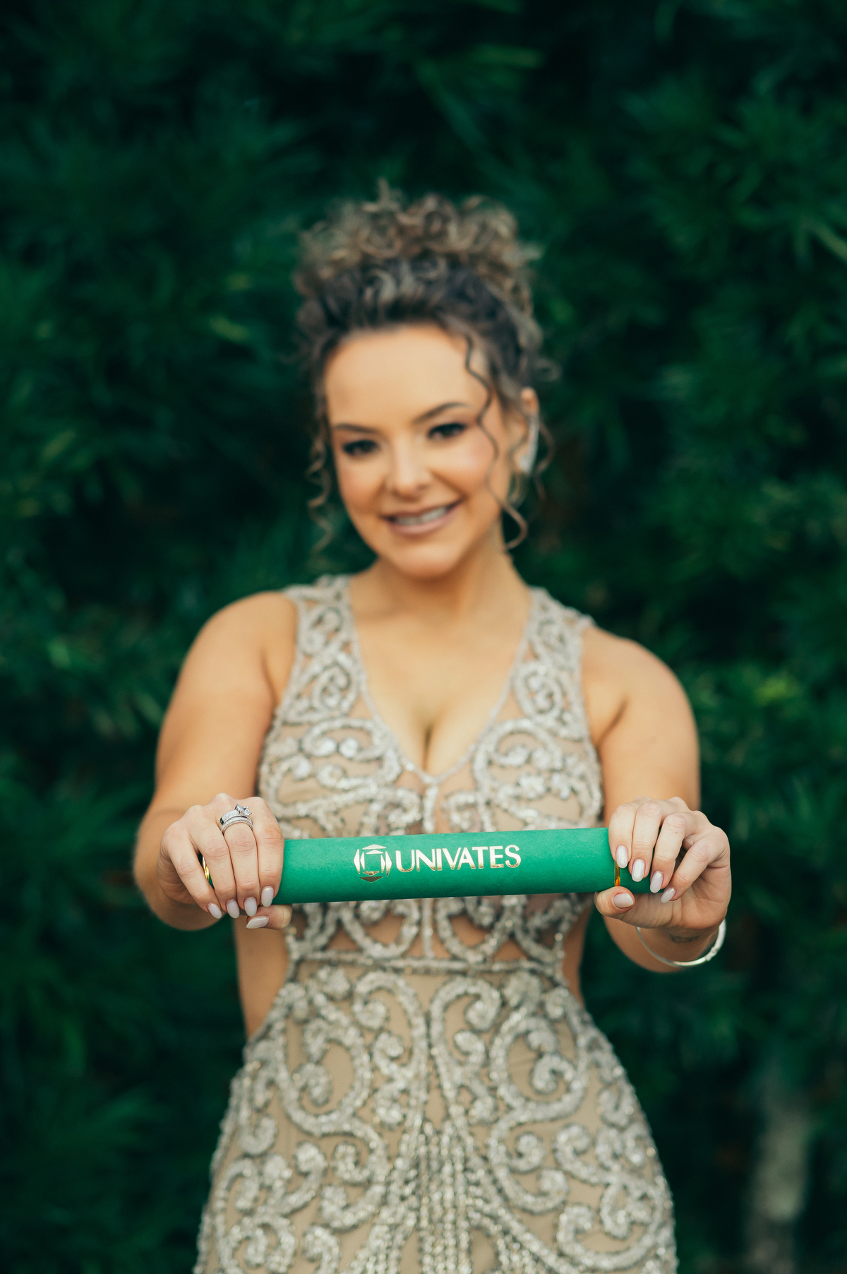 festa de formatura formanda em cosmetologia e estética vestido de formatura decoração de formatura Vinícola La Cantina daniela radavelli fotografia