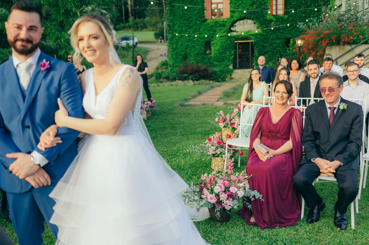cerimonia externa casamento de dia daniela radavelli fotografia make de noiva cabelo de noiva La Casa Piemont Farroupilha 