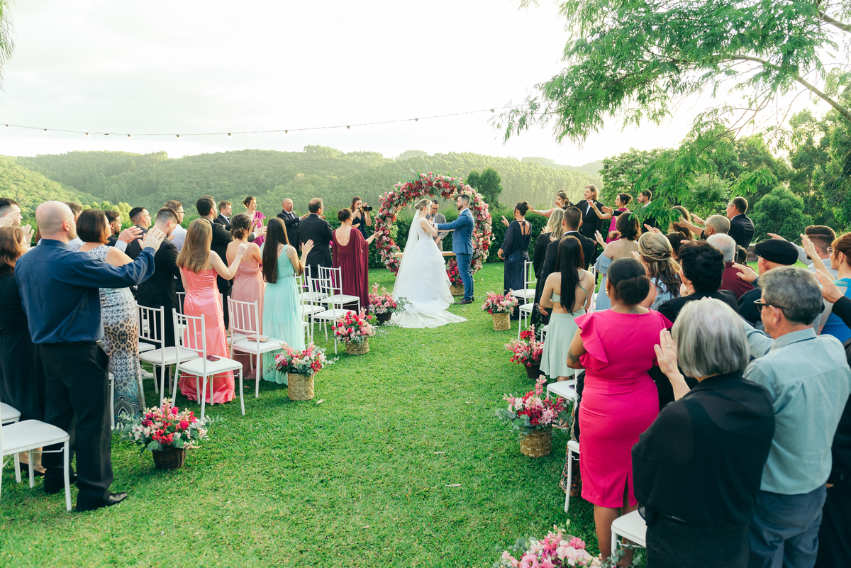 cerimonia externa casamento de dia daniela radavelli fotografia make de noiva cabelo de noiva La Casa Piemont Farroupilha 