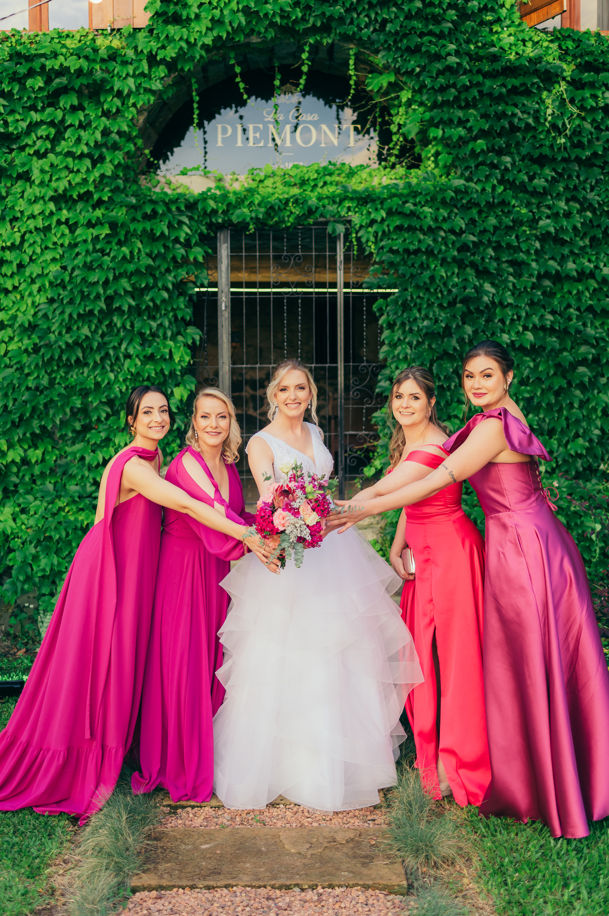 cerimonia externa casamento de dia daniela radavelli fotografia  La Casa Piemont Farroupilha 