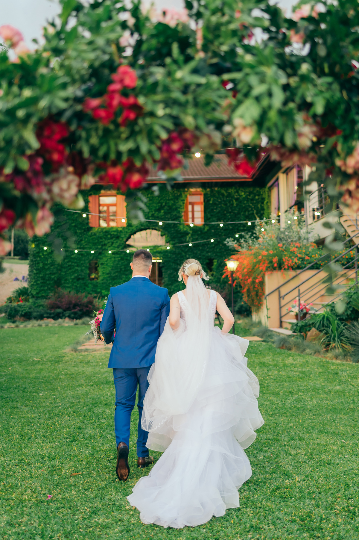cerimonia externa casamento de dia daniela radavelli fotografia  La Casa Piemont Farroupilha 