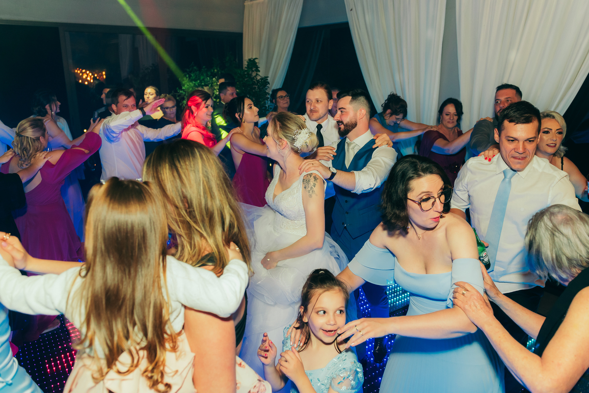 cerimonia externa casamento de dia daniela radavelli fotografia  La Casa Piemont Farroupilha 