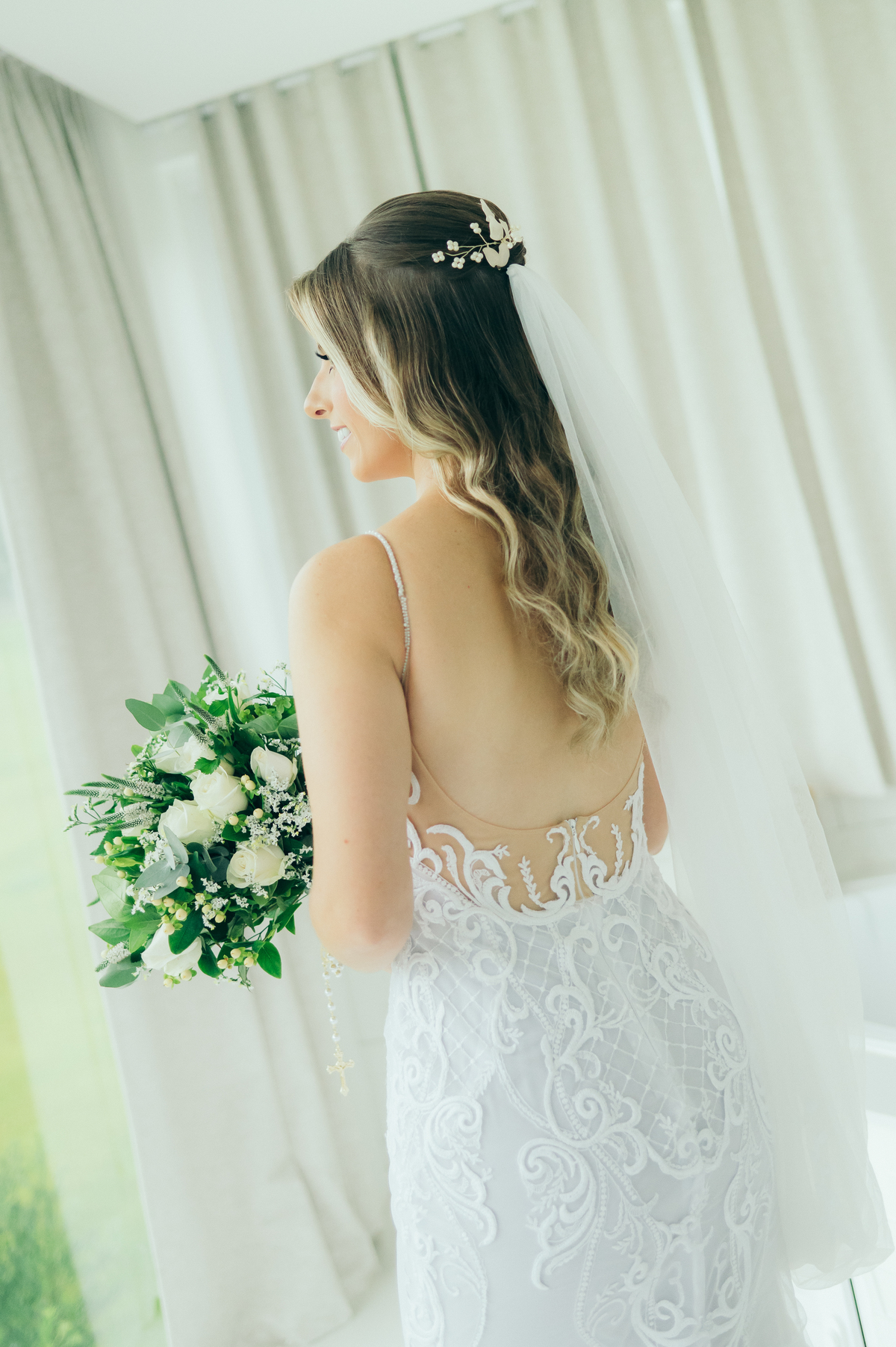 making of noiva casamento de dia daniela radavelli fotografia make de noiva cabelo de noiva Santorini Garden Garibaldi